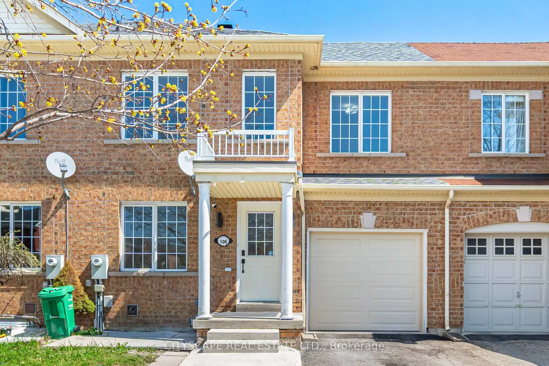 Front of Unit Upper, 106 Tianalee Crescent