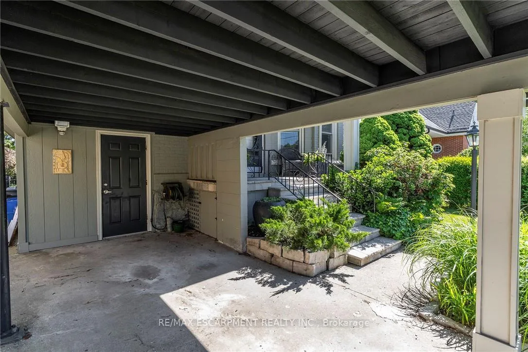 Photo 7 of 47 Mountain Park Avenue, Hamilton, Centremount — HOMEH