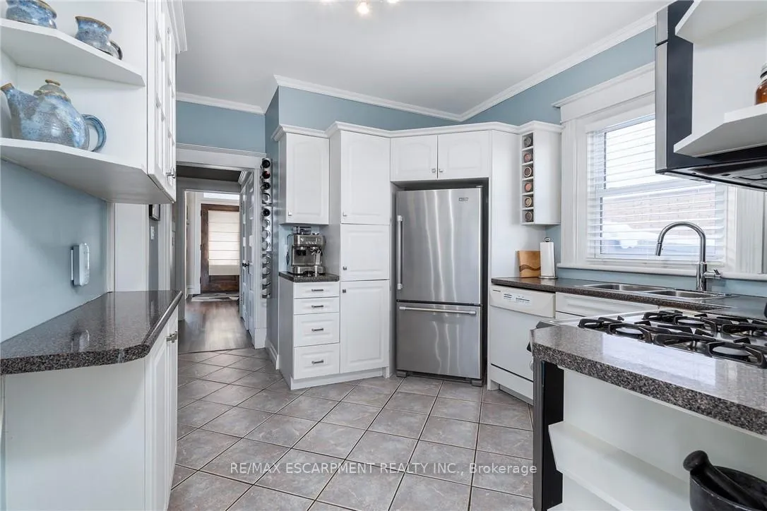 Photo 14 of 47 Mountain Park Avenue, Hamilton, Centremount — HOMEH