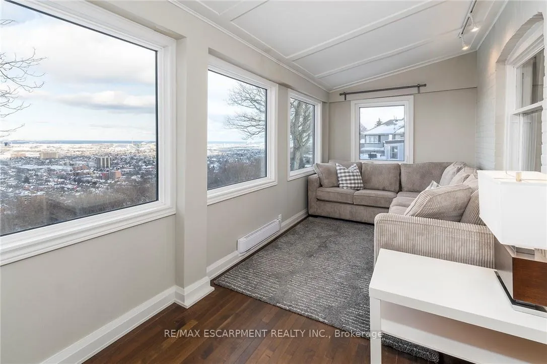 Photo 22 of 47 Mountain Park Avenue, Hamilton, Centremount — HOMEH