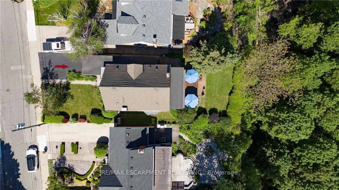 Photo 42 of 47 Mountain Park Avenue, Hamilton, Centremount — HOMEH