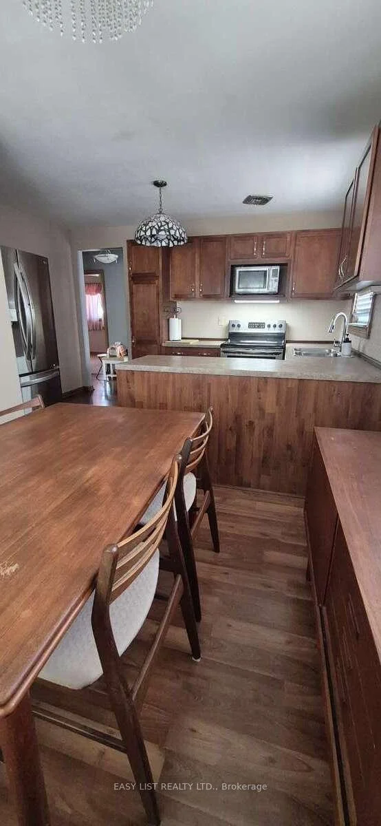 Photo 16 of 2371 Alexis Road, Windsor — HOMEH