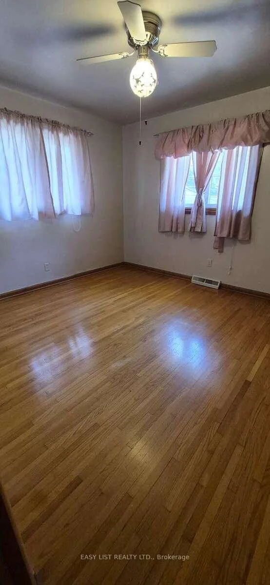 Photo 32 of 2371 Alexis Road, Windsor — HOMEH