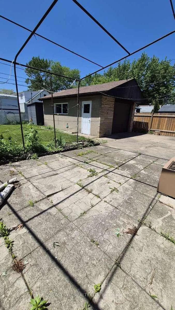 Photo 73 of 2371 Alexis Road, Windsor — HOMEH