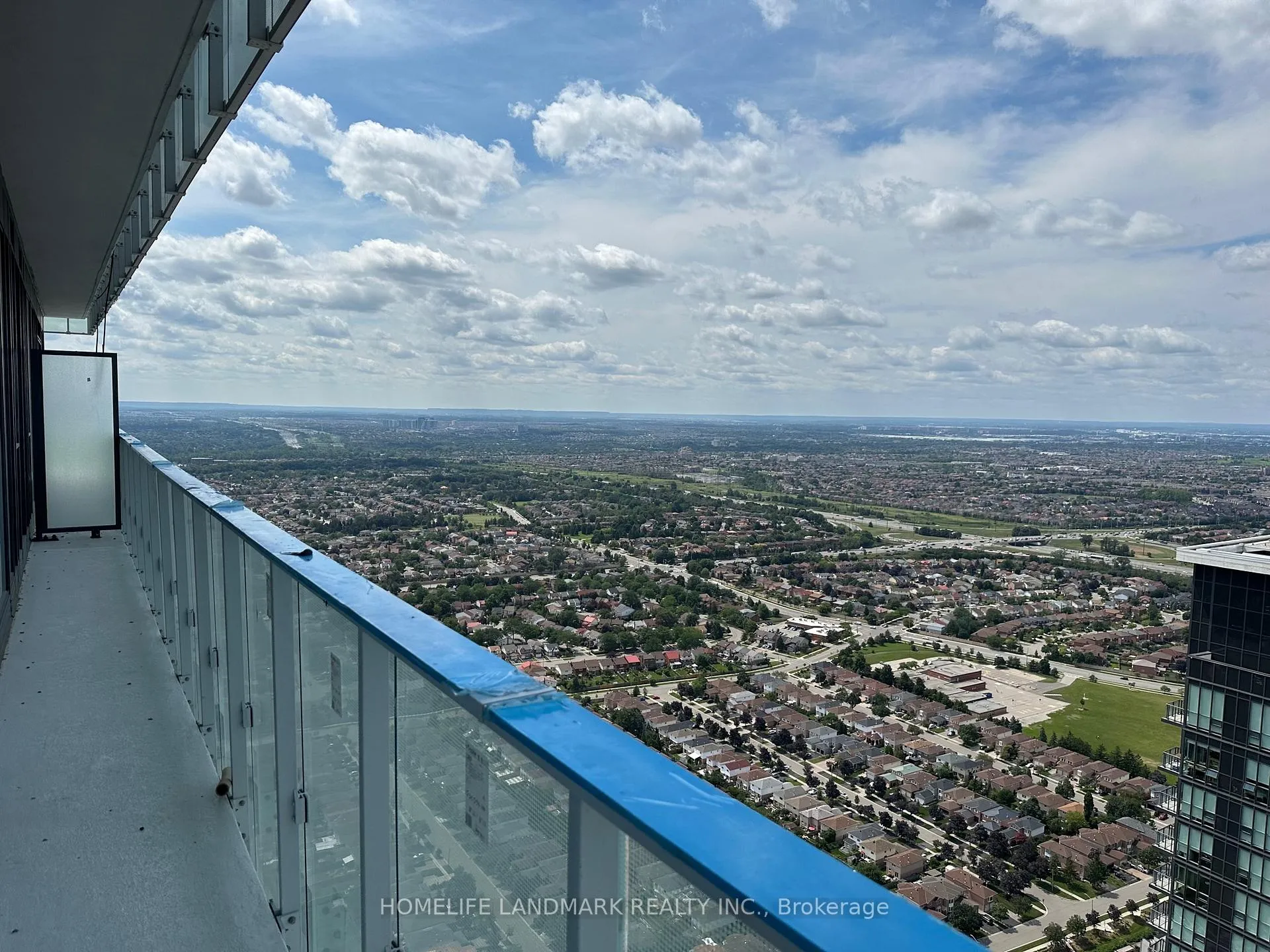 Photo 9 of Unit 5410, 3900 Confederation Parkway, Mississauga, City Centre — HOMEH