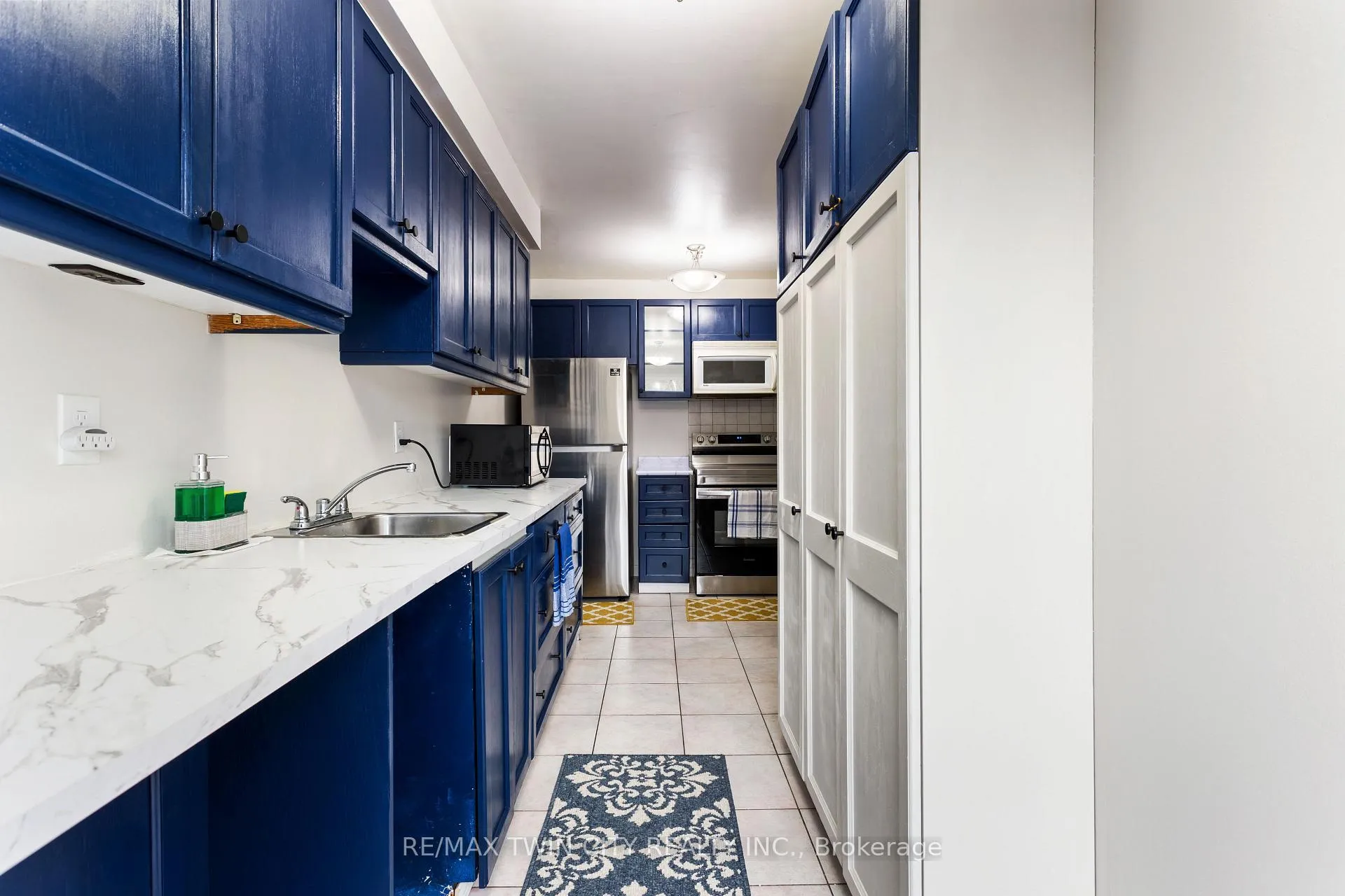 Photo 8 of 7 Eden Park Drive, Brampton, Southgate — HOMEH