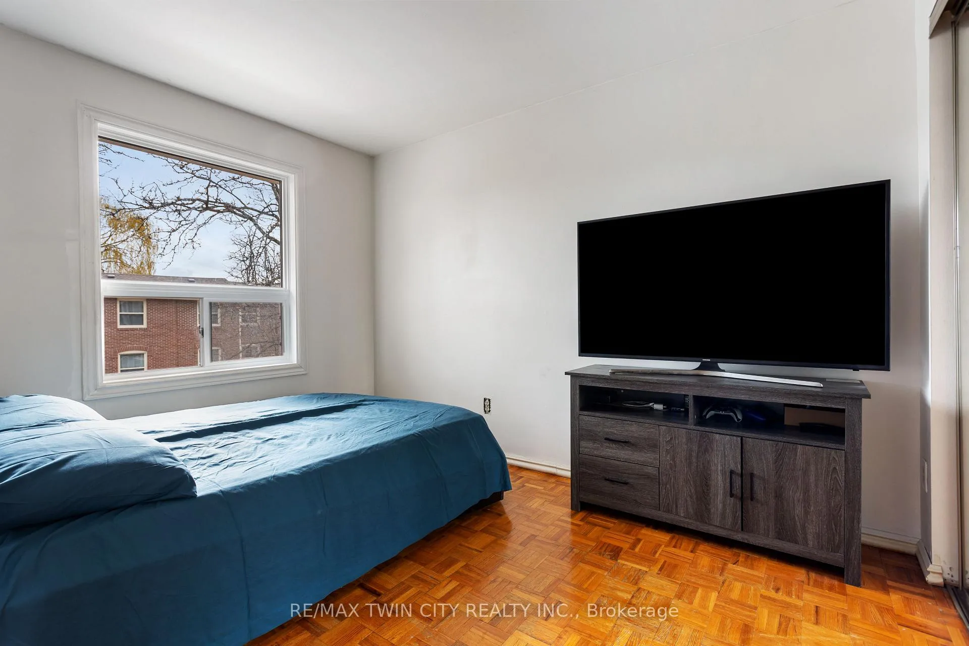 Photo 11 of 7 Eden Park Drive, Brampton, Southgate — HOMEH
