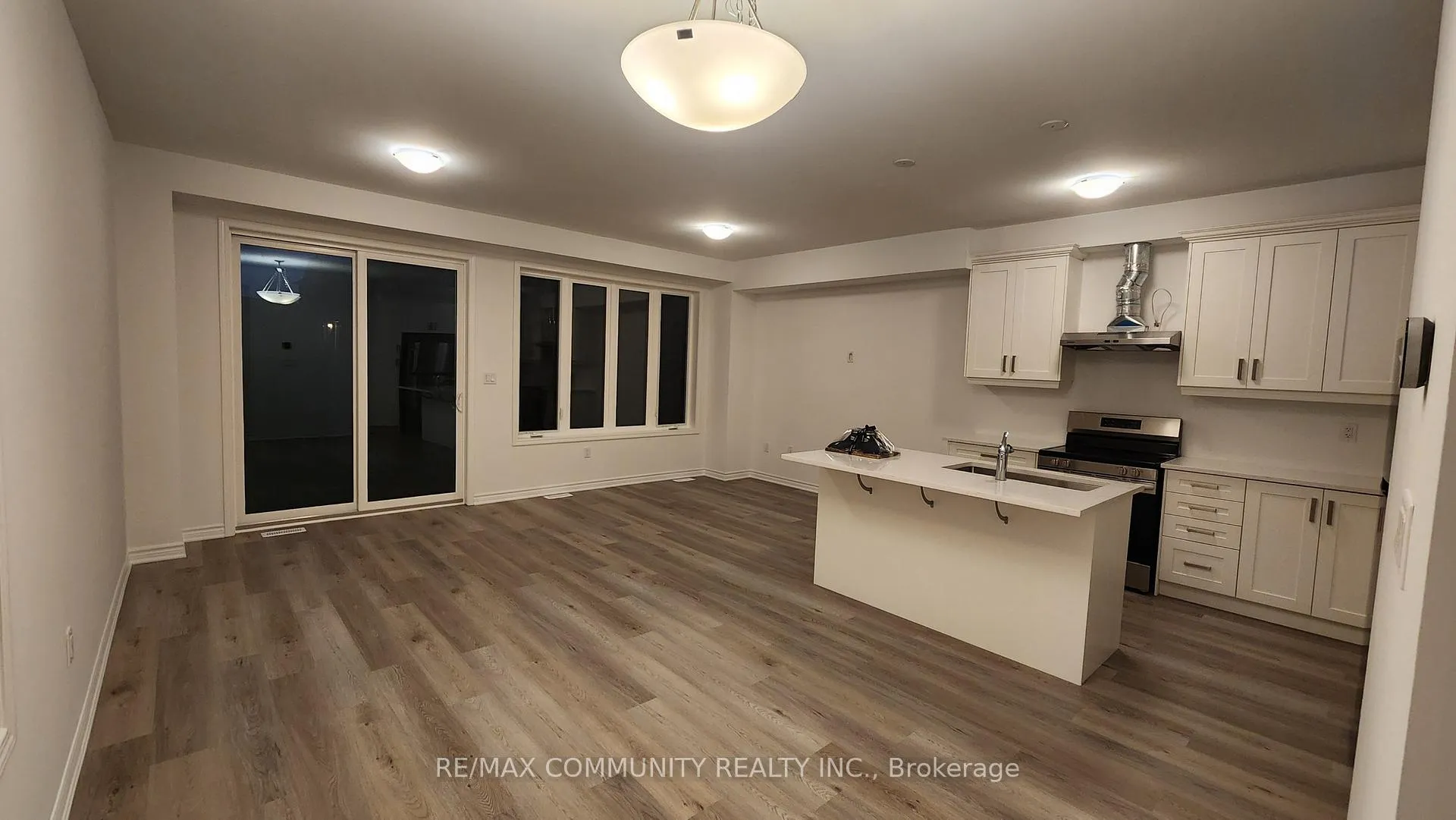 Photo 6 of 1766 Mineral Spgs Way, Pickering, Rural Pickering — HOMEH