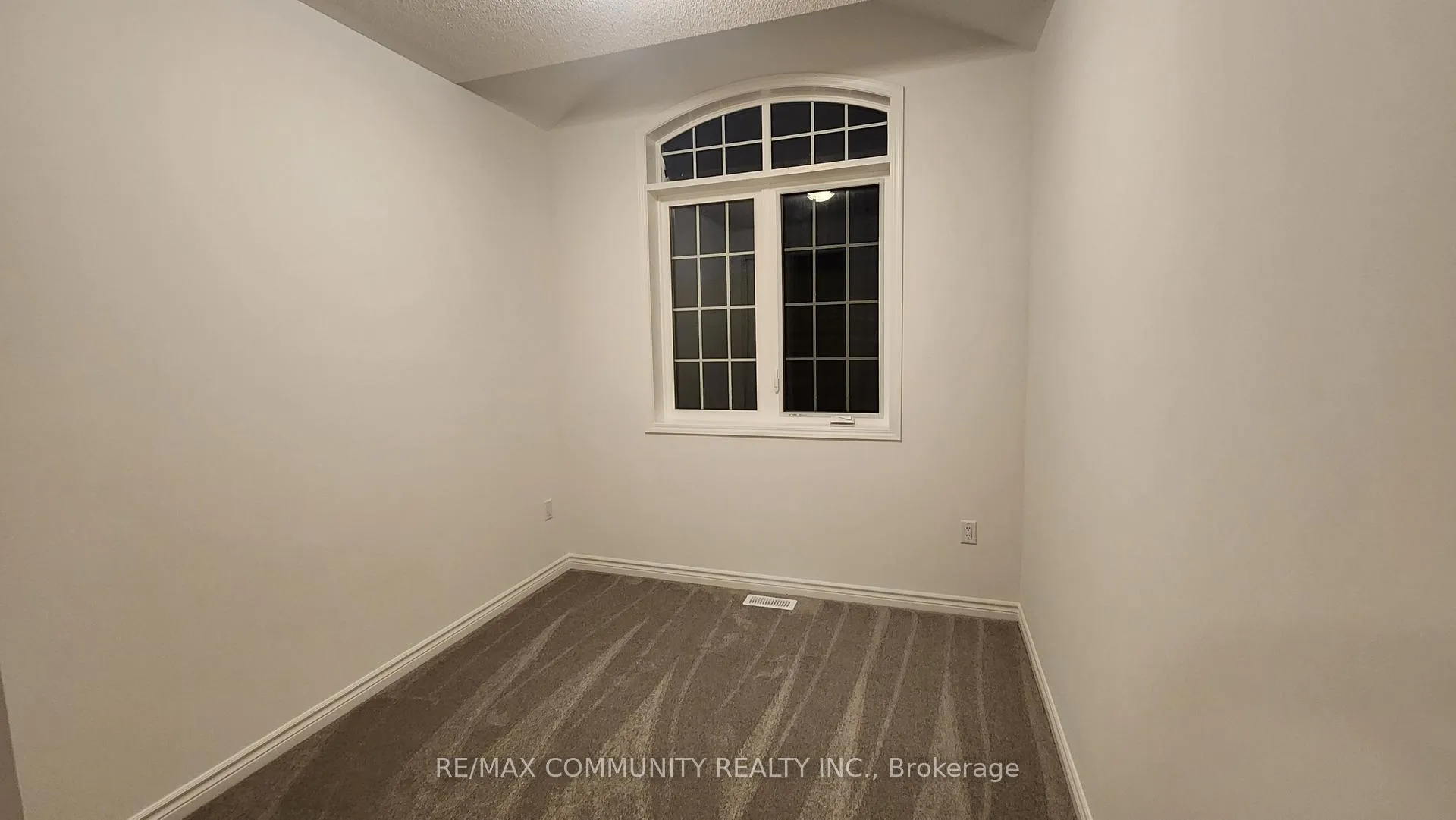 Photo 14 of 1766 Mineral Spgs Way, Pickering, Rural Pickering — HOMEH