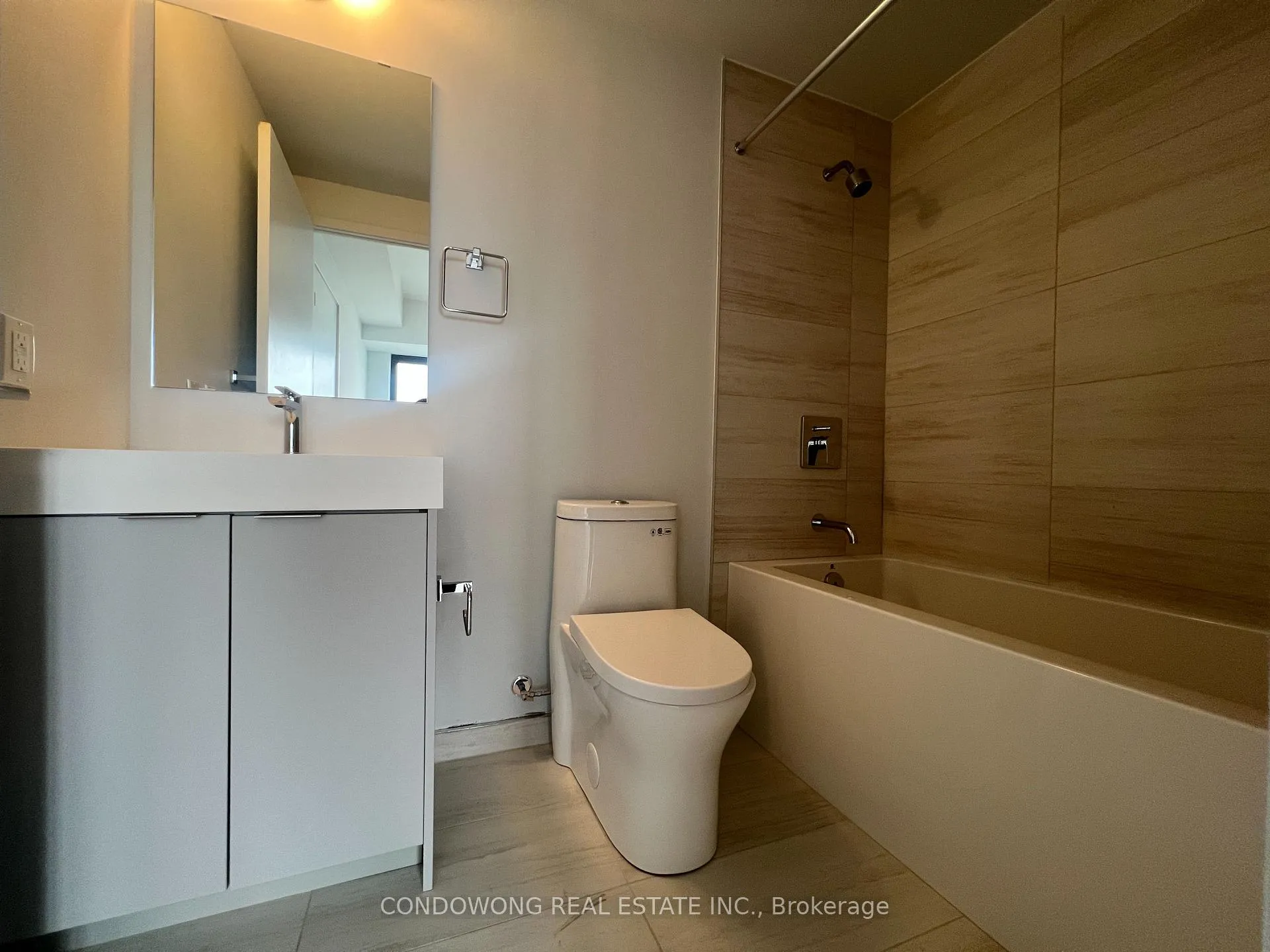 Photo 7 of Unit 5108, 2920 Highway 7, Vaughan, Concord — HOMEH