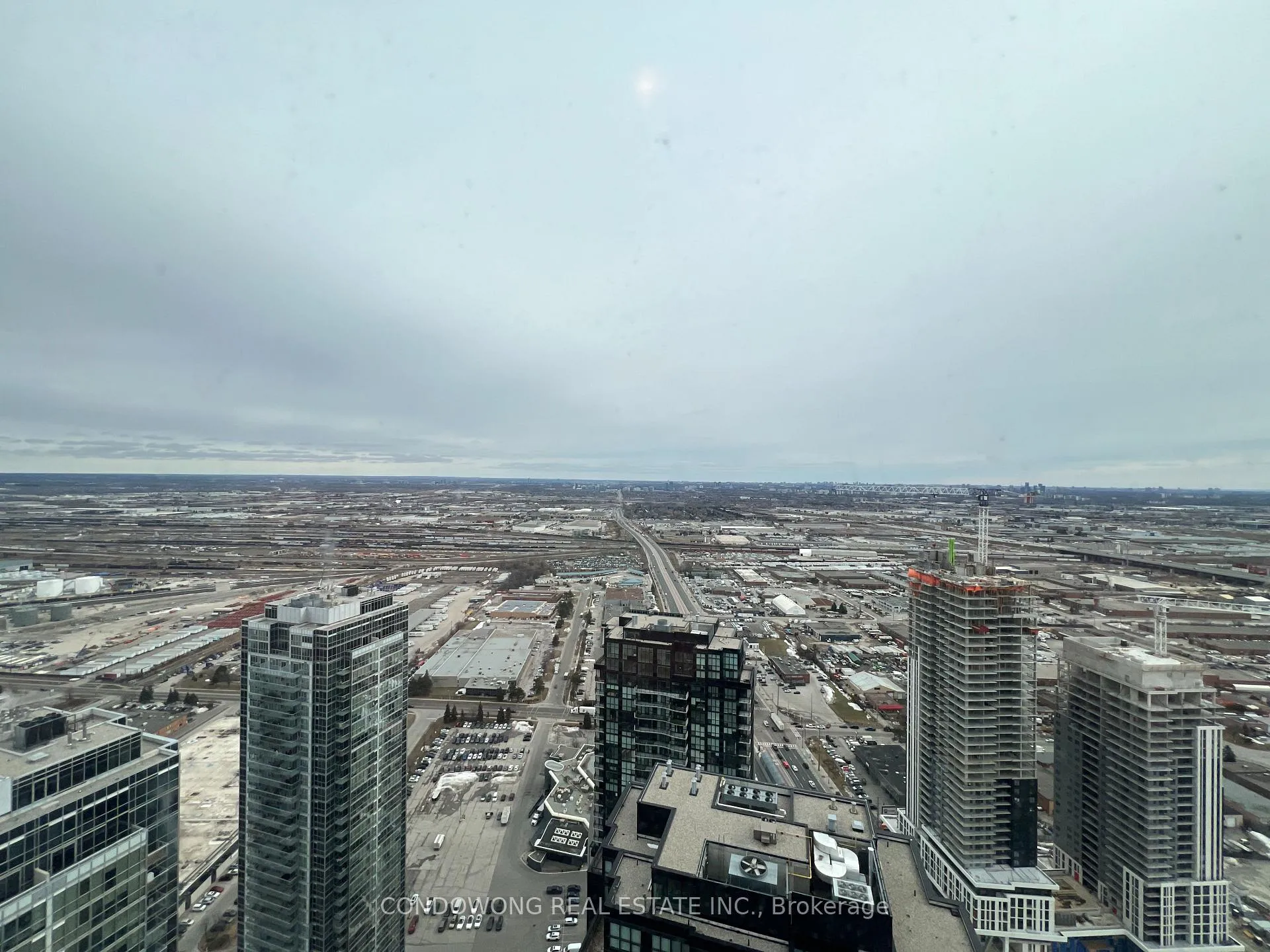 Photo 9 of Unit 5108, 2920 Highway 7, Vaughan, Concord — HOMEH