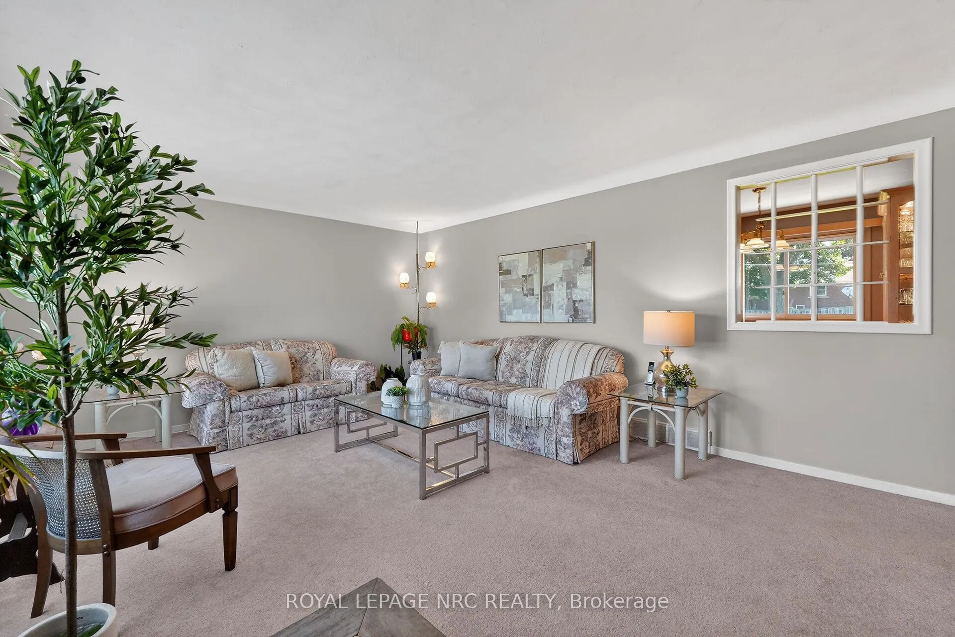 Photo 5 of 4103 Barry Drive, Lincoln, Beamsville — HOMEH