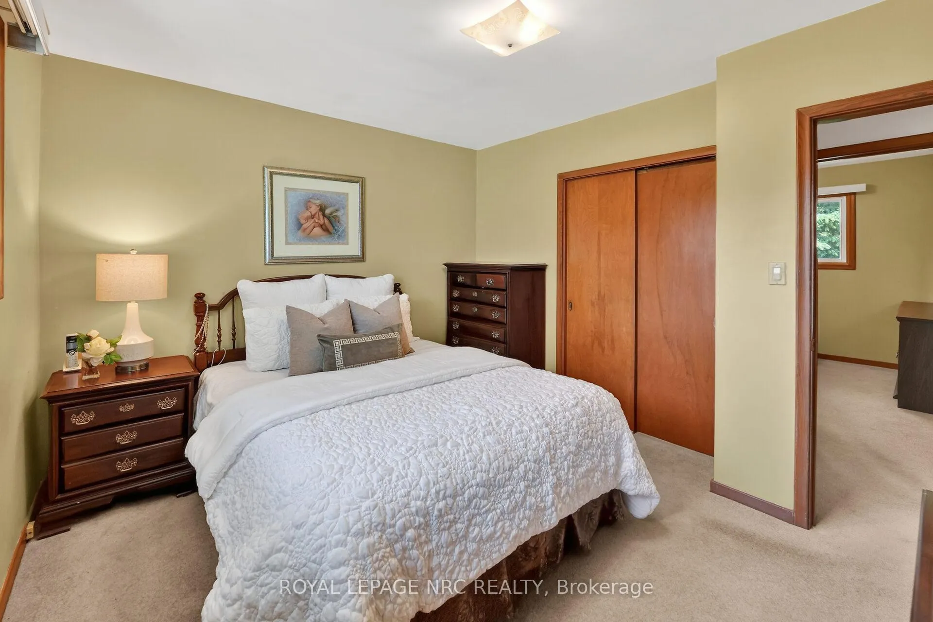 Photo 11 of 4103 Barry Drive, Lincoln, Beamsville — HOMEH
