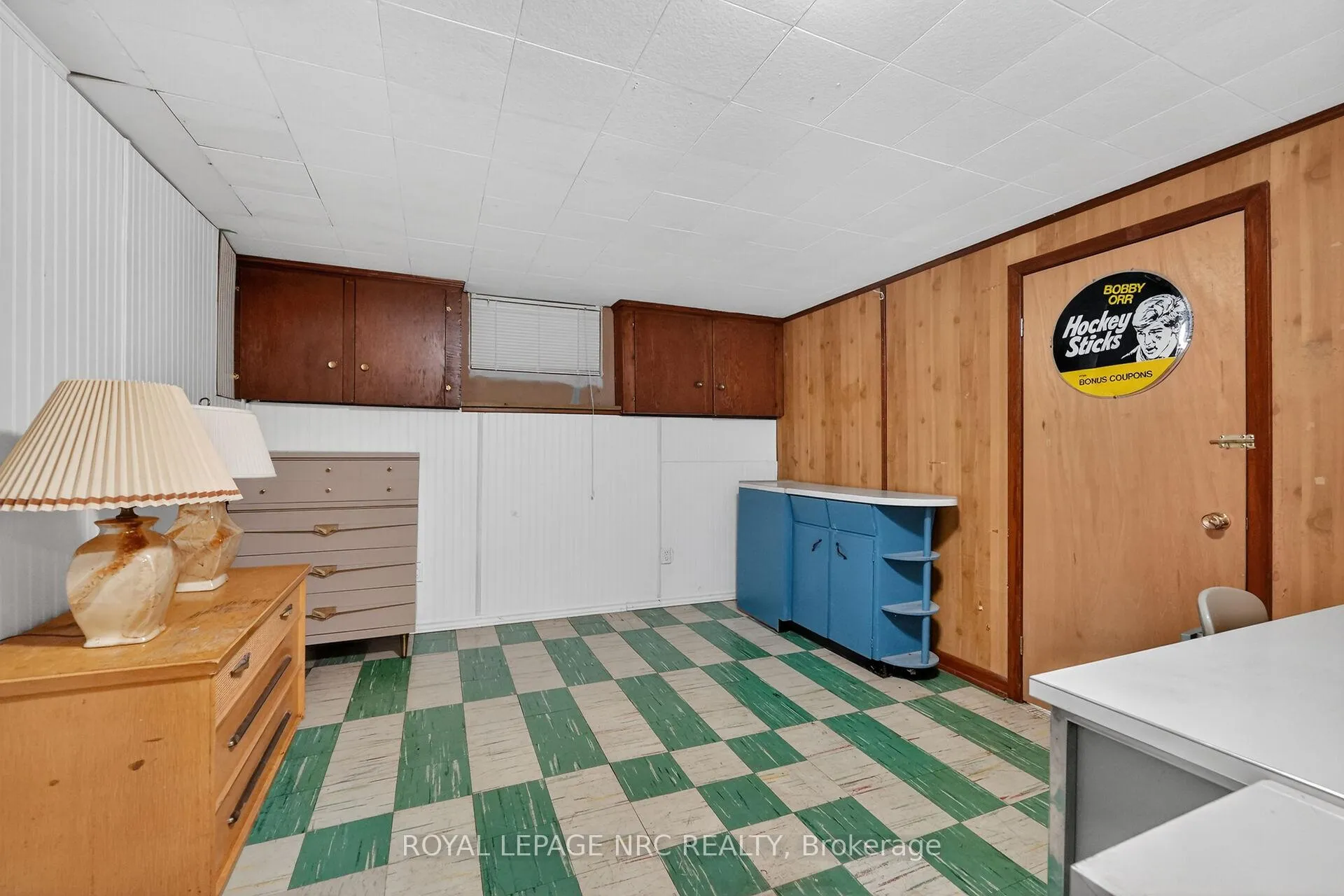 Photo 21 of 4103 Barry Drive, Lincoln, Beamsville — HOMEH