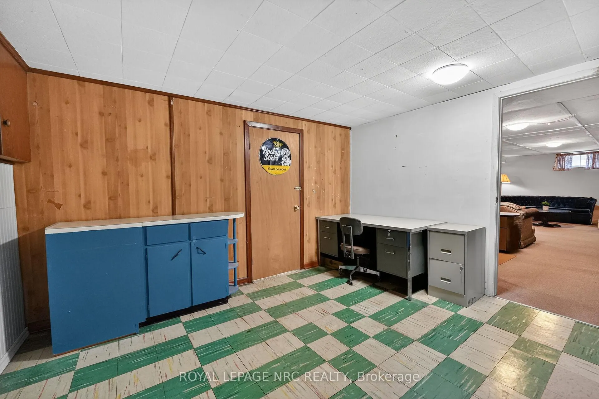 Photo 22 of 4103 Barry Drive, Lincoln, Beamsville — HOMEH
