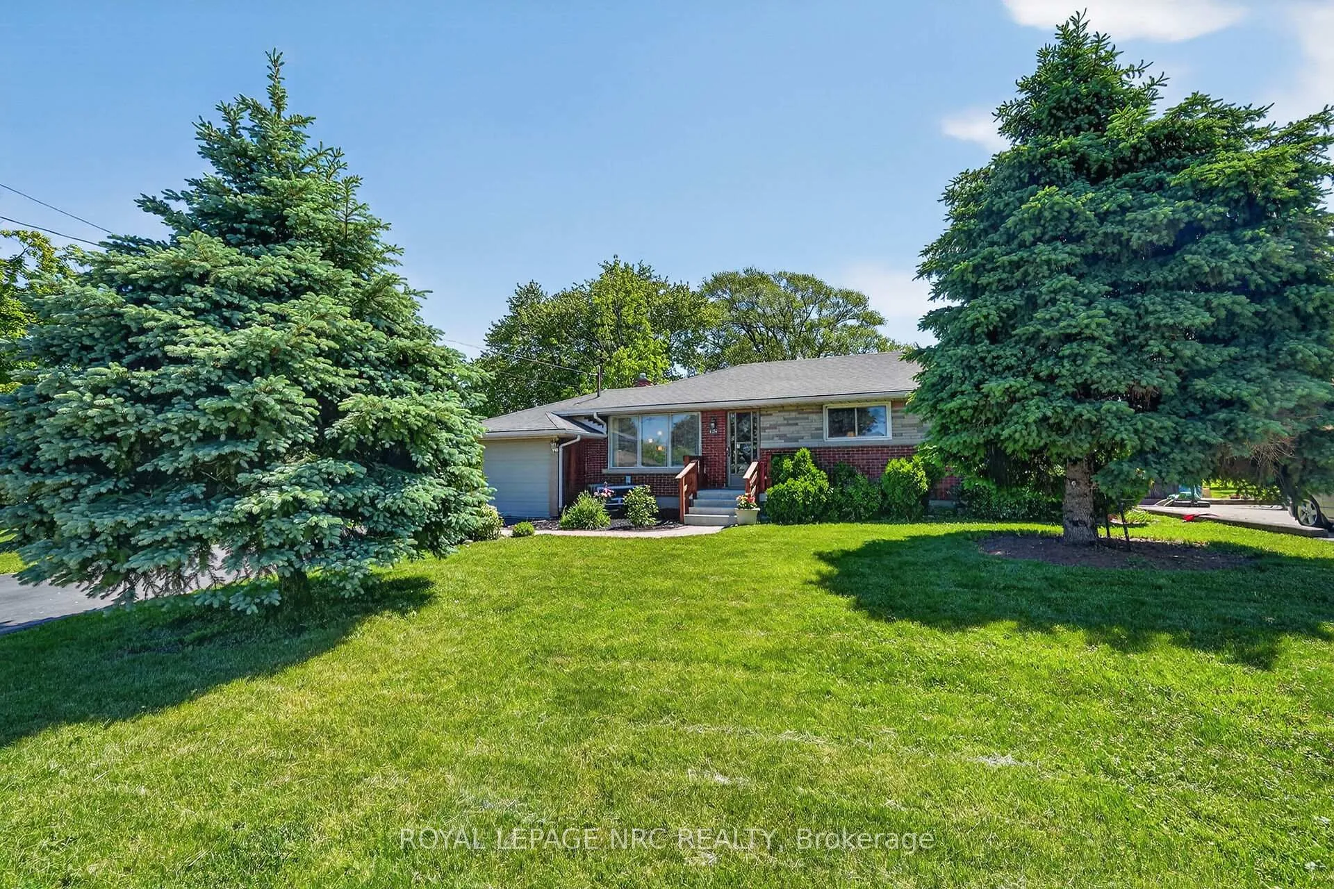 Photo 38 of 4103 Barry Drive, Lincoln, Beamsville — HOMEH