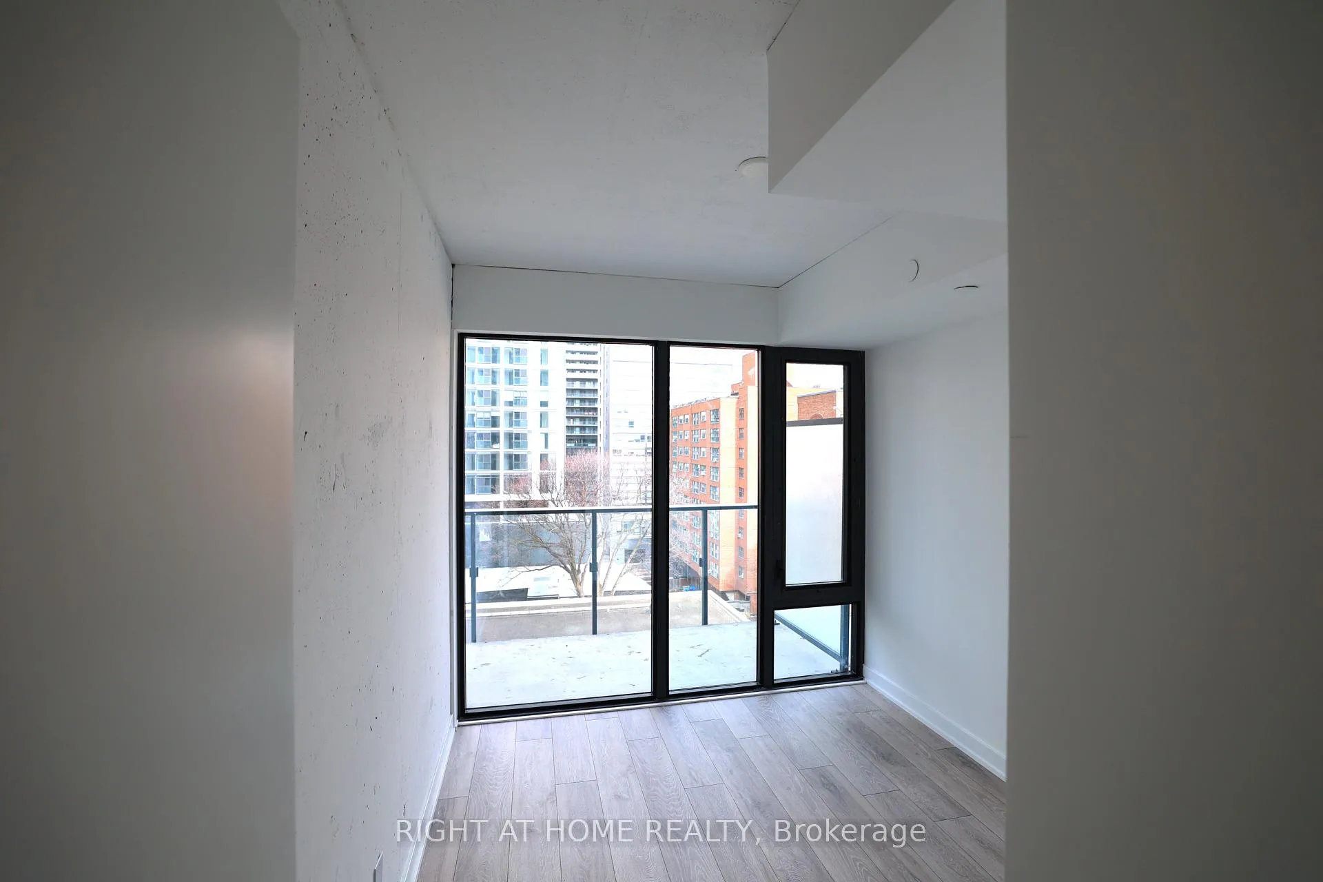 Photo 3 of Unit 804, 47 Mutual Street, Toronto, Church-Yonge Corridor — HOMEH