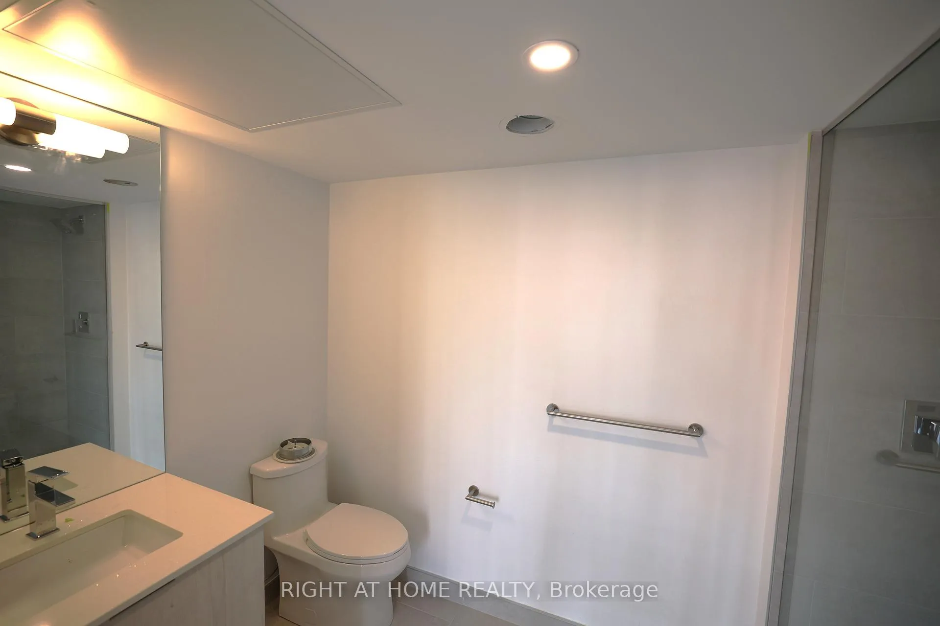 Photo 7 of Unit 804, 47 Mutual Street, Toronto, Church-Yonge Corridor — HOMEH
