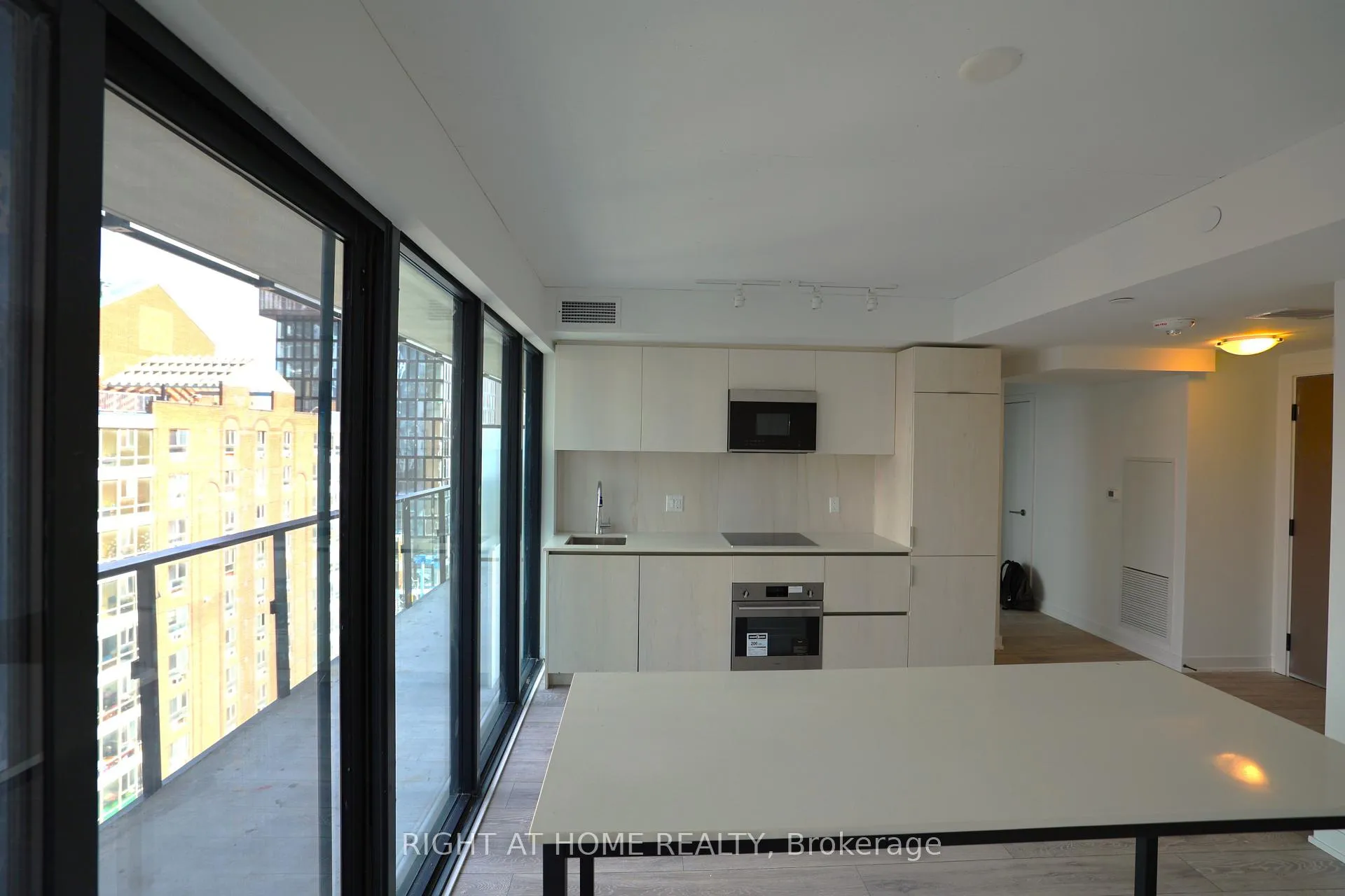 Photo 10 of Unit 804, 47 Mutual Street, Toronto, Church-Yonge Corridor — HOMEH