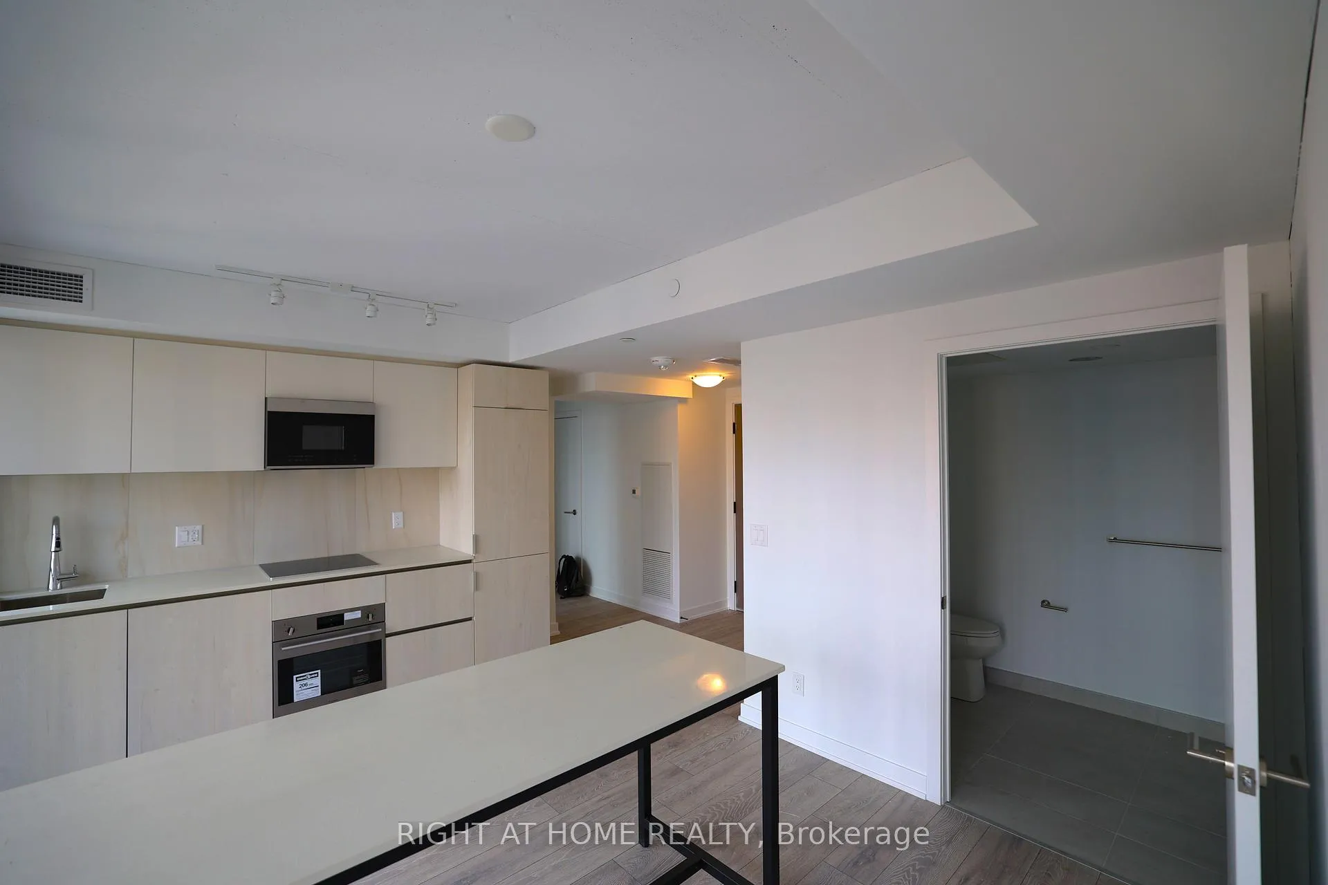 Photo 11 of Unit 804, 47 Mutual Street, Toronto, Church-Yonge Corridor — HOMEH
