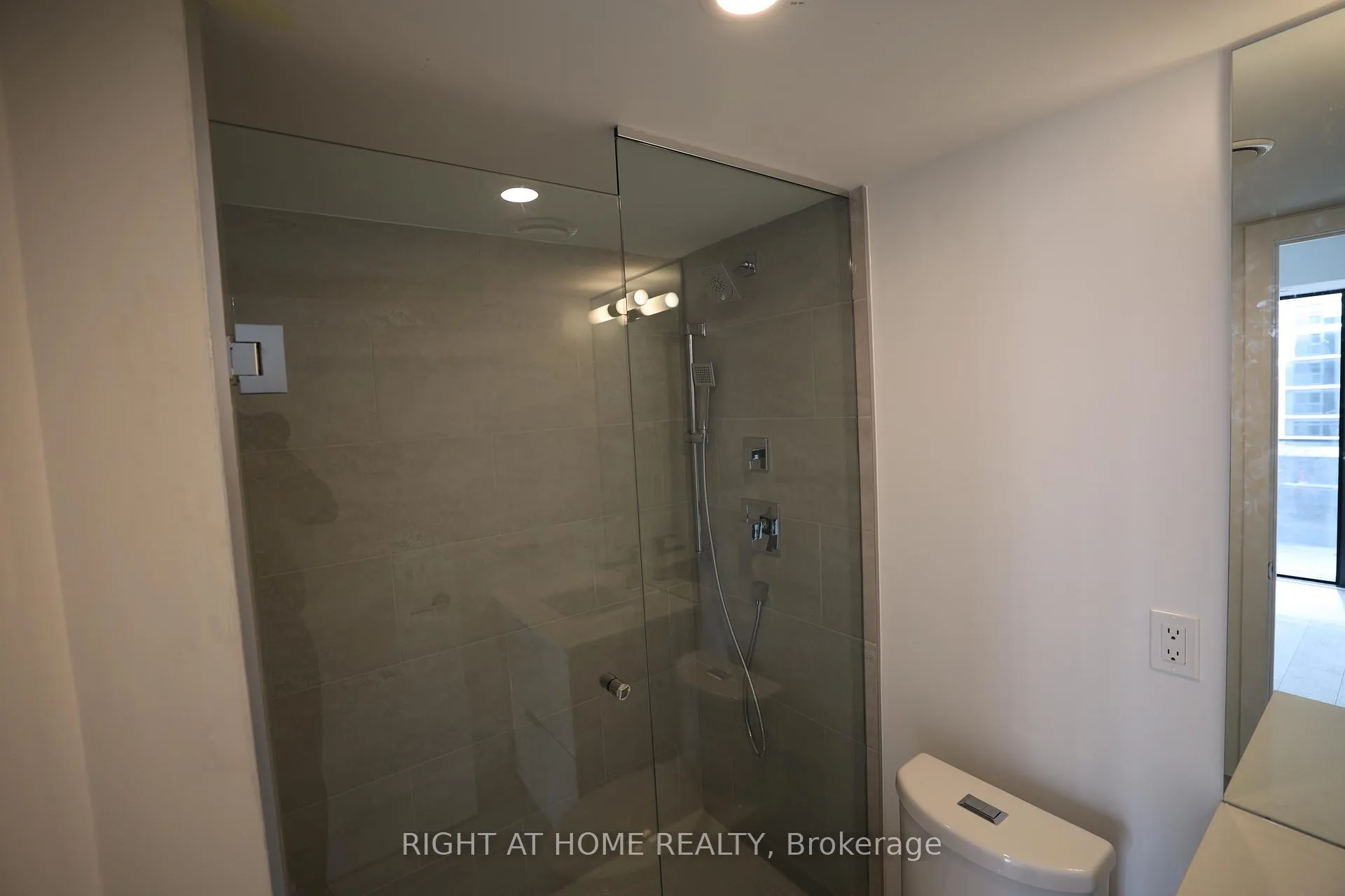 Photo 16 of Unit 804, 47 Mutual Street, Toronto, Church-Yonge Corridor — HOMEH