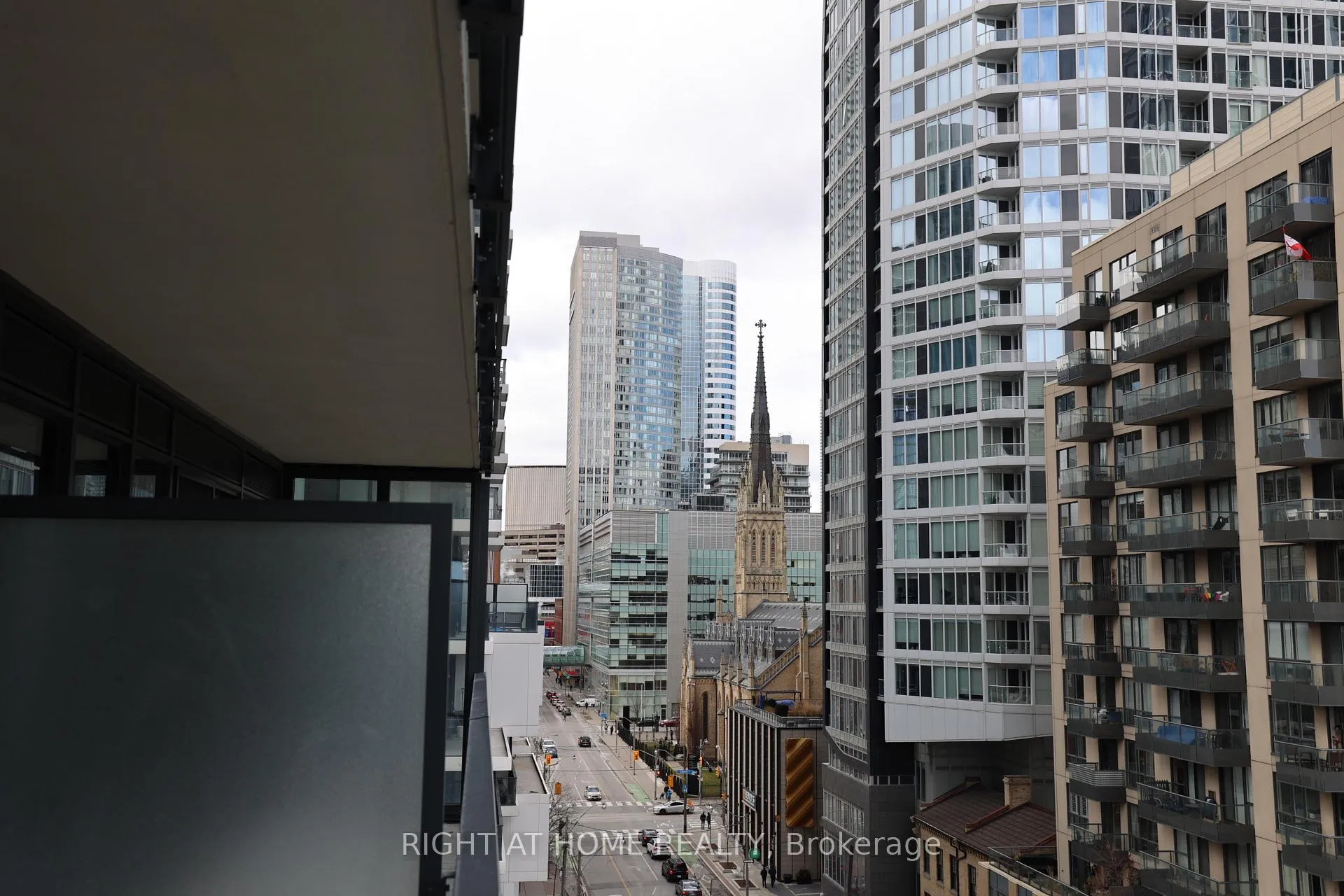 Photo 17 of Unit 804, 47 Mutual Street, Toronto, Church-Yonge Corridor — HOMEH
