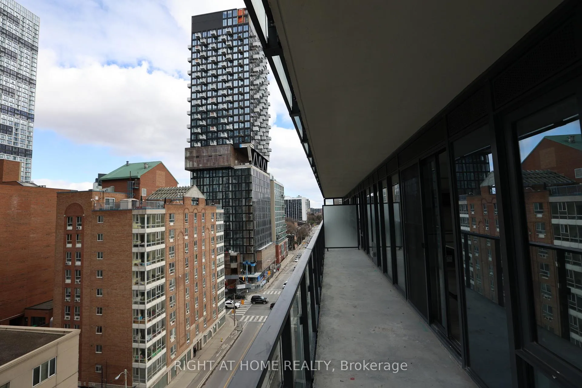 Photo 19 of Unit 804, 47 Mutual Street, Toronto, Church-Yonge Corridor — HOMEH
