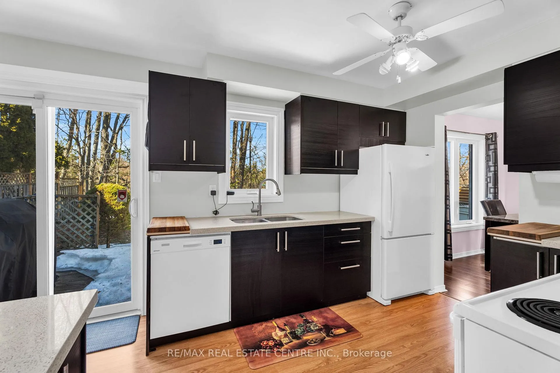 Photo 9 of 190 Lisa Marie Drive, Orangeville — HOMEH