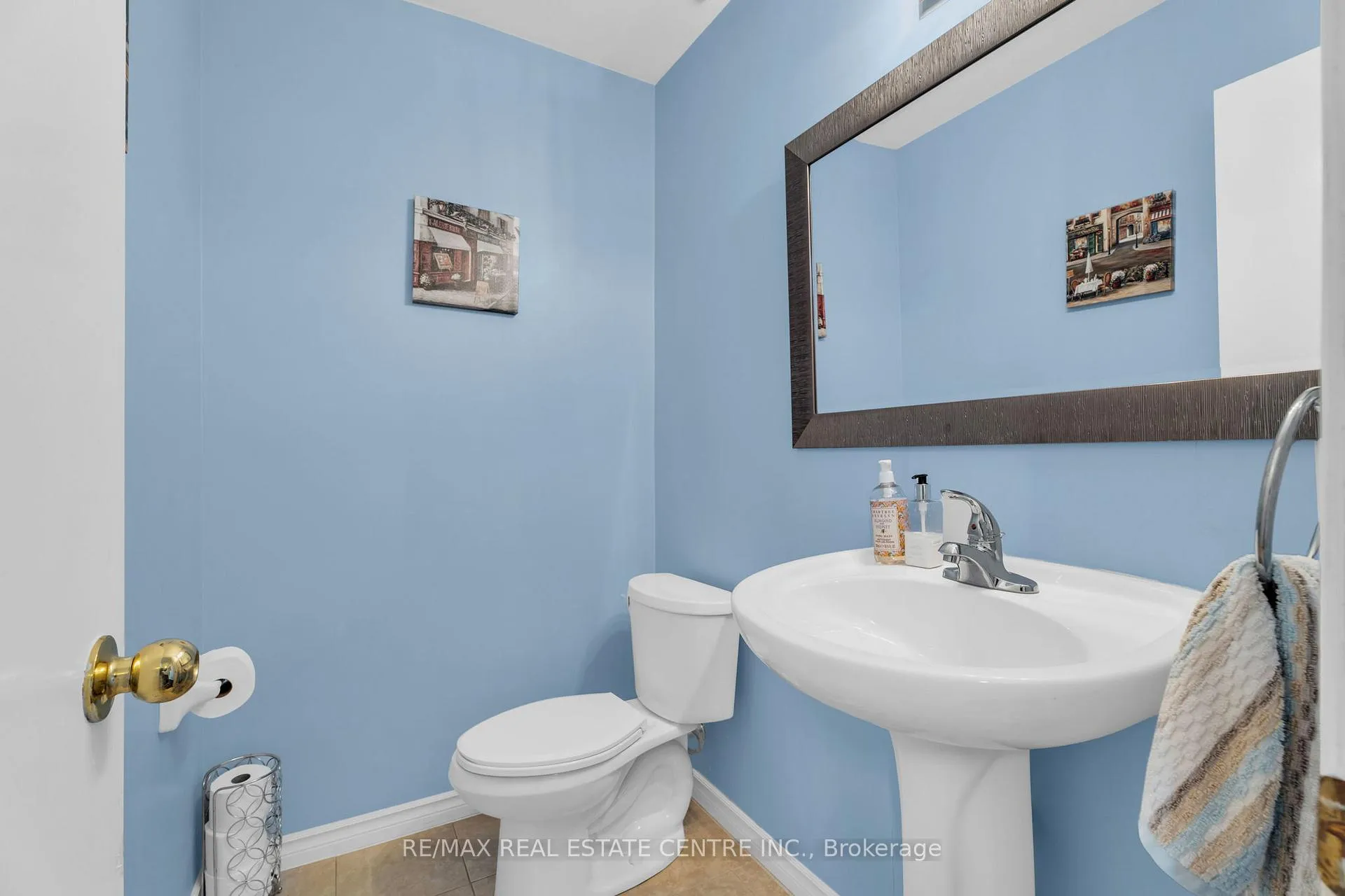 Photo 11 of 190 Lisa Marie Drive, Orangeville — HOMEH