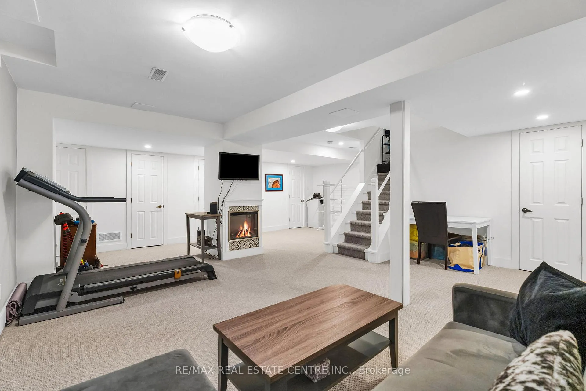 Photo 20 of 190 Lisa Marie Drive, Orangeville — HOMEH
