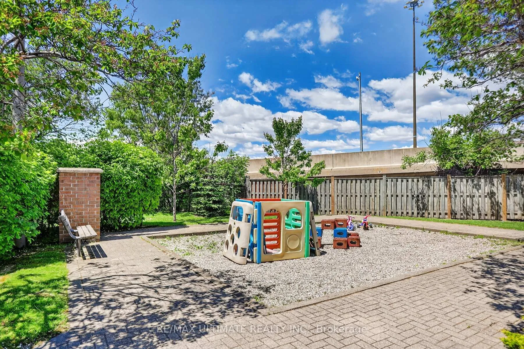 Photo 43 of Unit 21, 630 Evans Avenue, Etobicoke, Alderwood — HOMEH