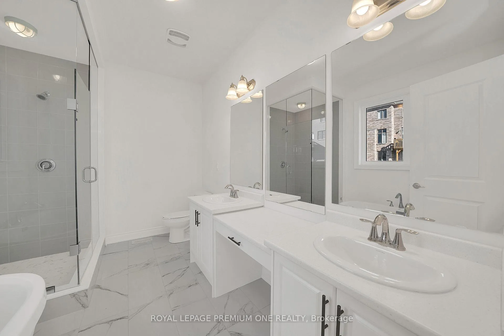 Photo 13 of 32 James Walker Avenue, Caledon, Caledon East — HOMEH