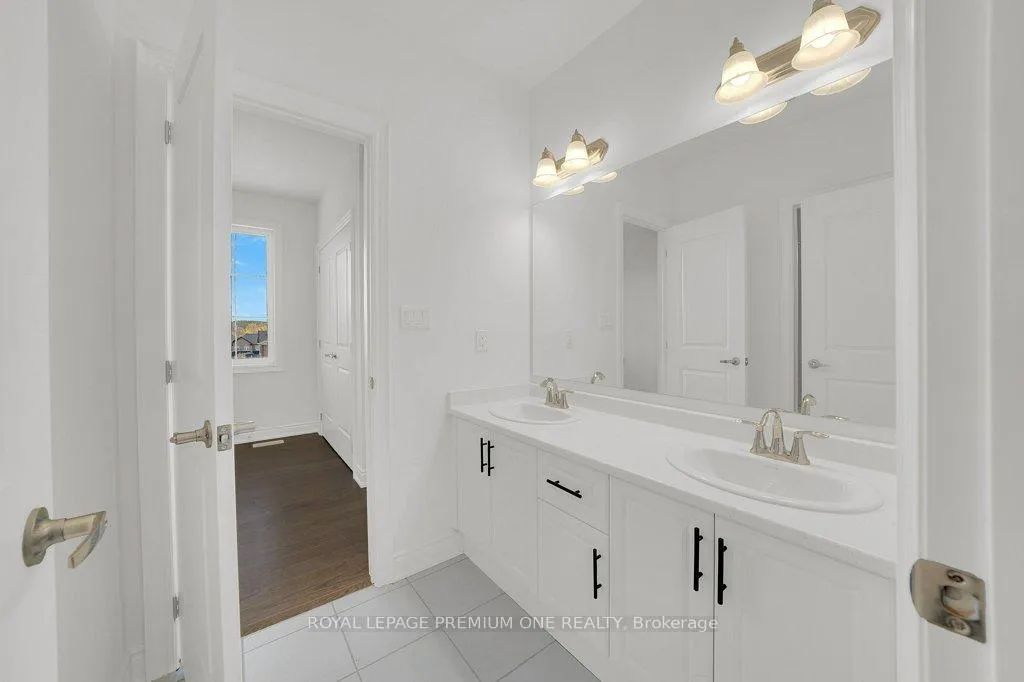 Photo 15 of 32 James Walker Avenue, Caledon, Caledon East — HOMEH