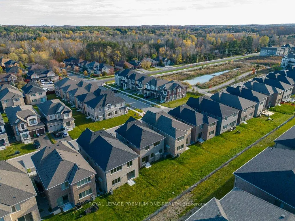 Photo 21 of 32 James Walker Avenue, Caledon, Caledon East — HOMEH