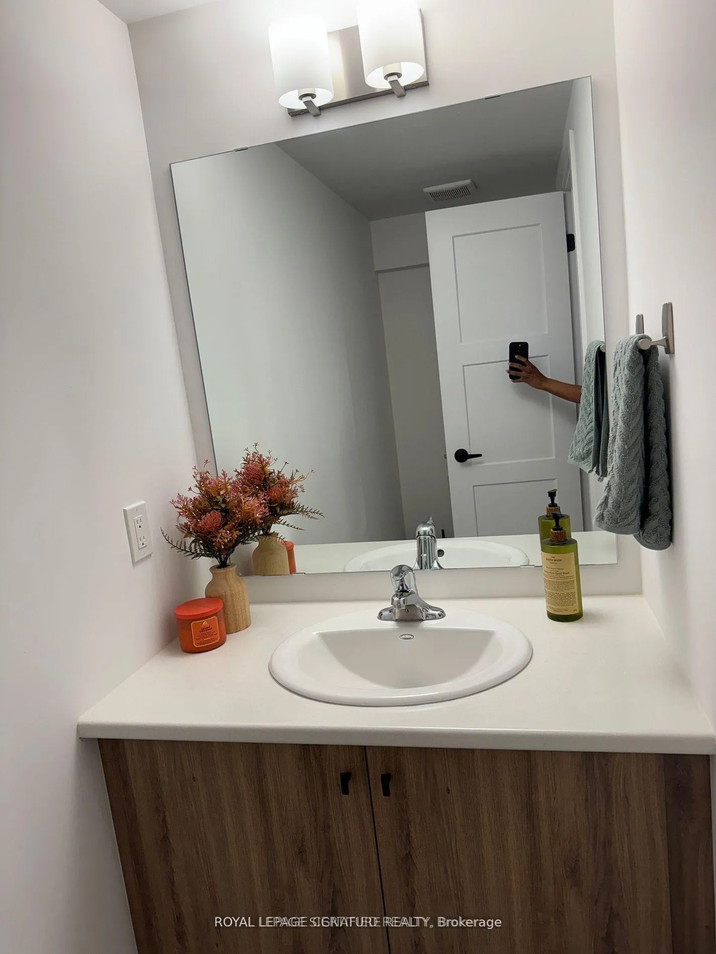 Photo 12 of 36 Silo Mews, Barrie, Rural Barrie Southeast — HOMEH