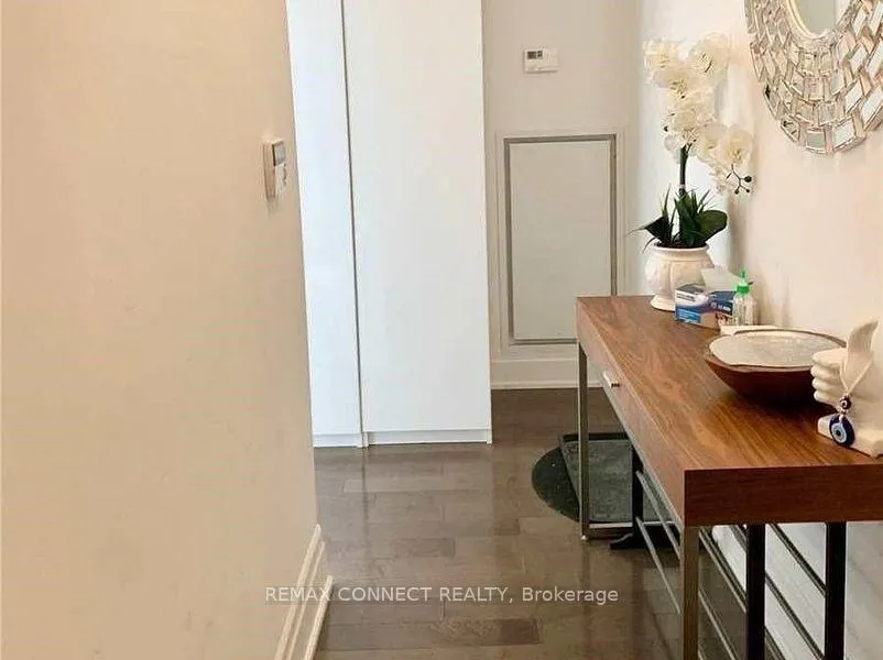 Photo 2 of Unit 5309, 8 The Esplanade, Toronto, Waterfront Communities — HOMEH
