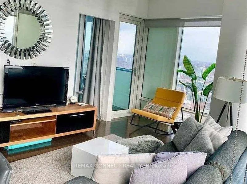 Photo 9 of Unit 5309, 8 The Esplanade, Toronto, Waterfront Communities — HOMEH