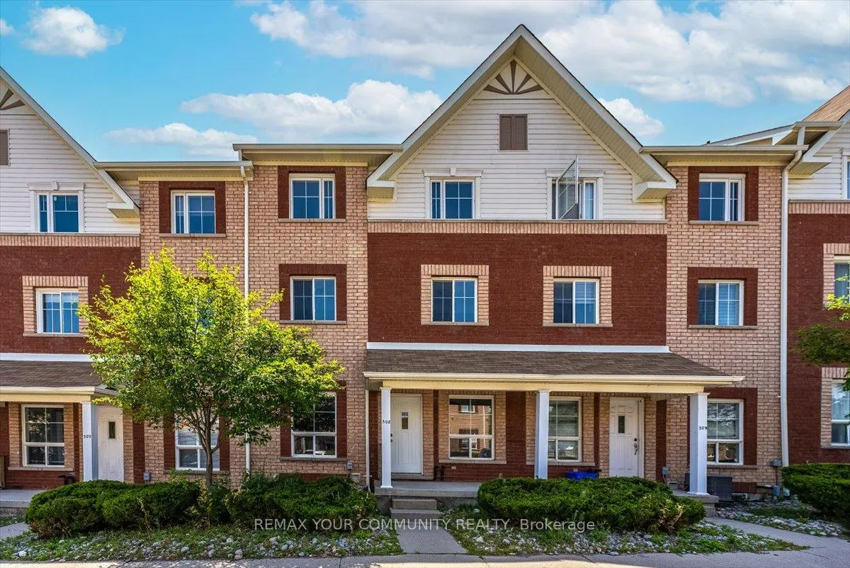 Front of Unit 301, 246 Spillsbury Drive
