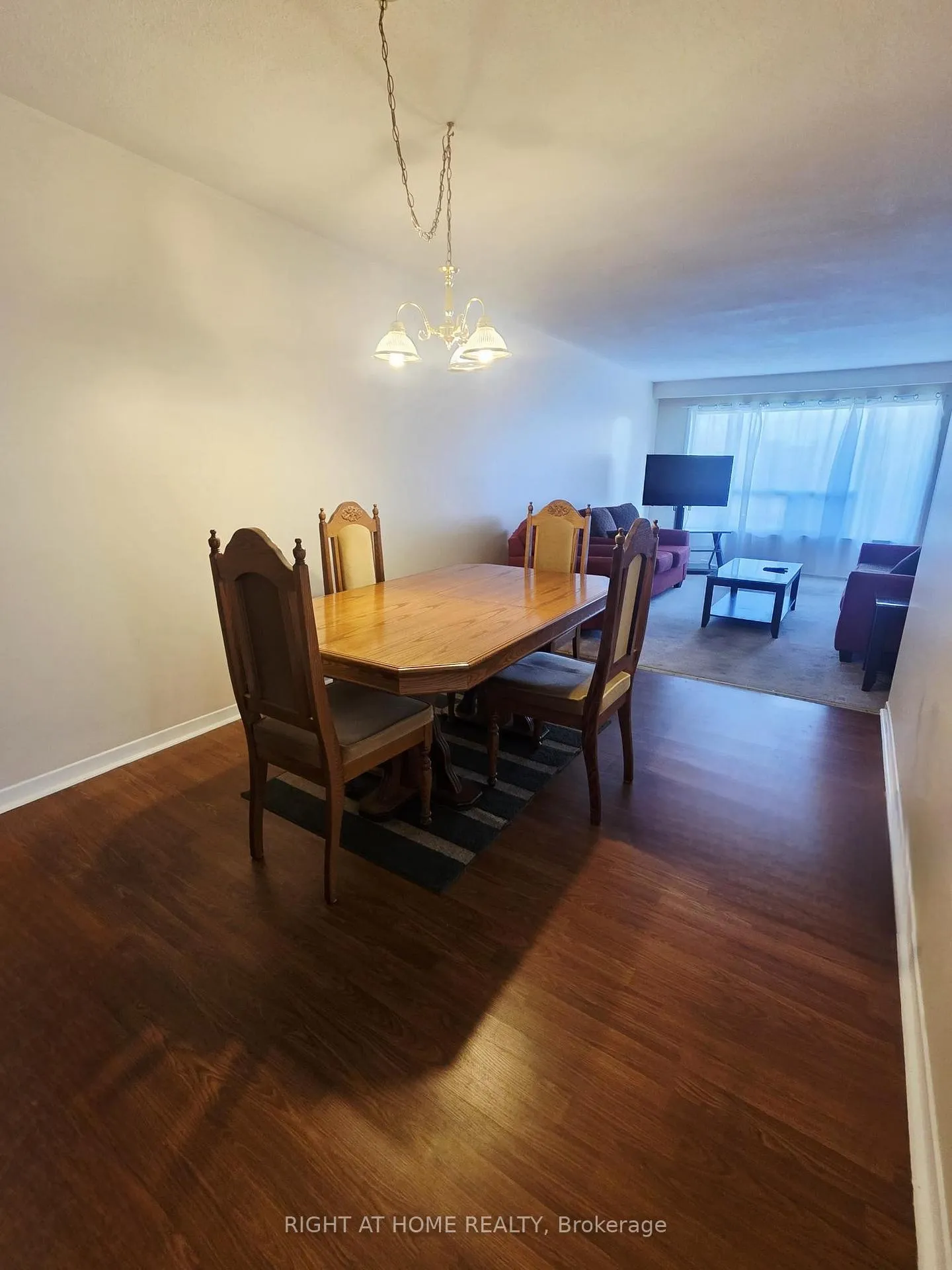 Photo 9 of 3556 Monica Drive, Mississauga, Malton — HOMEH
