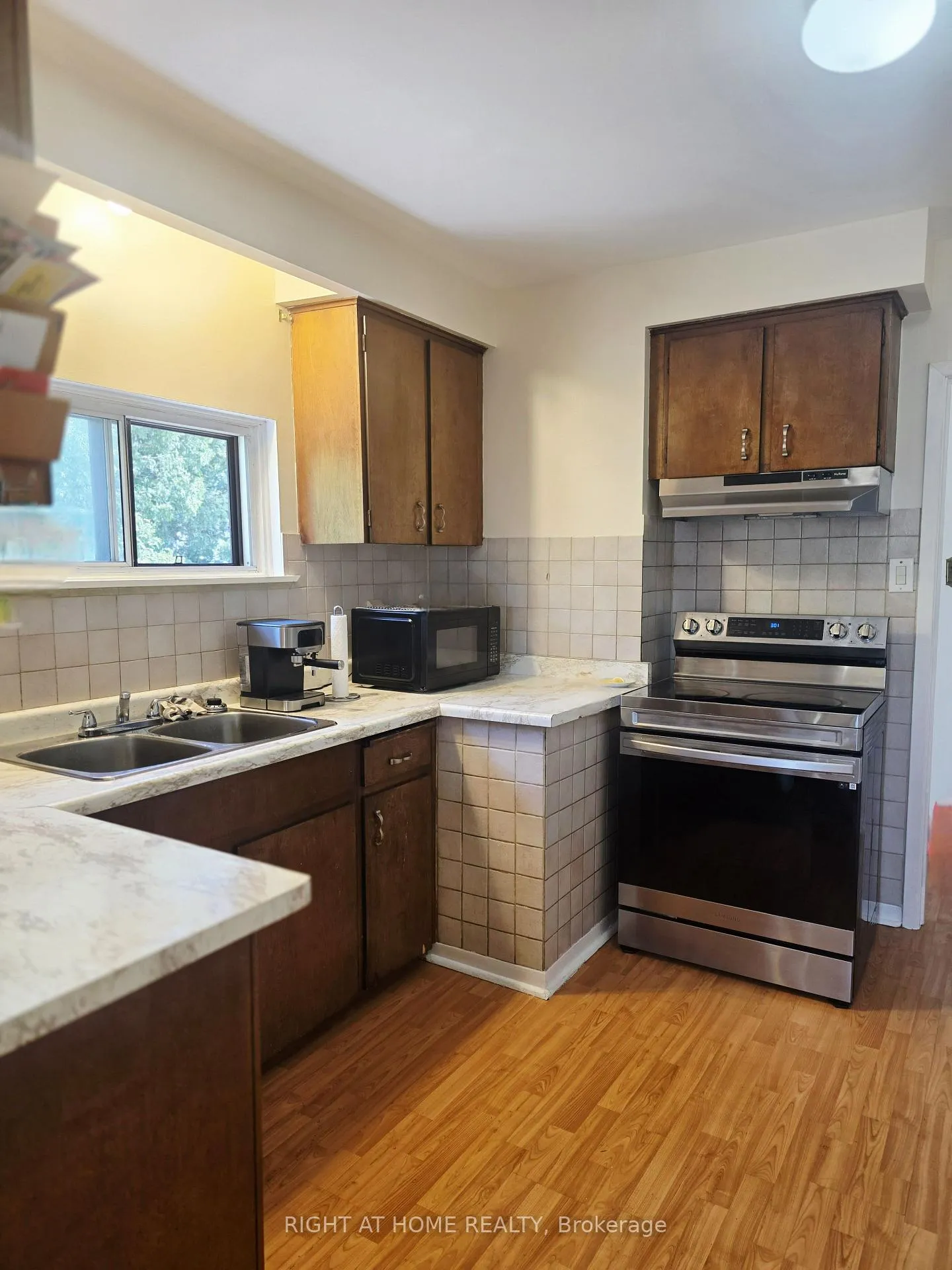 Photo 18 of 3556 Monica Drive, Mississauga, Malton — HOMEH