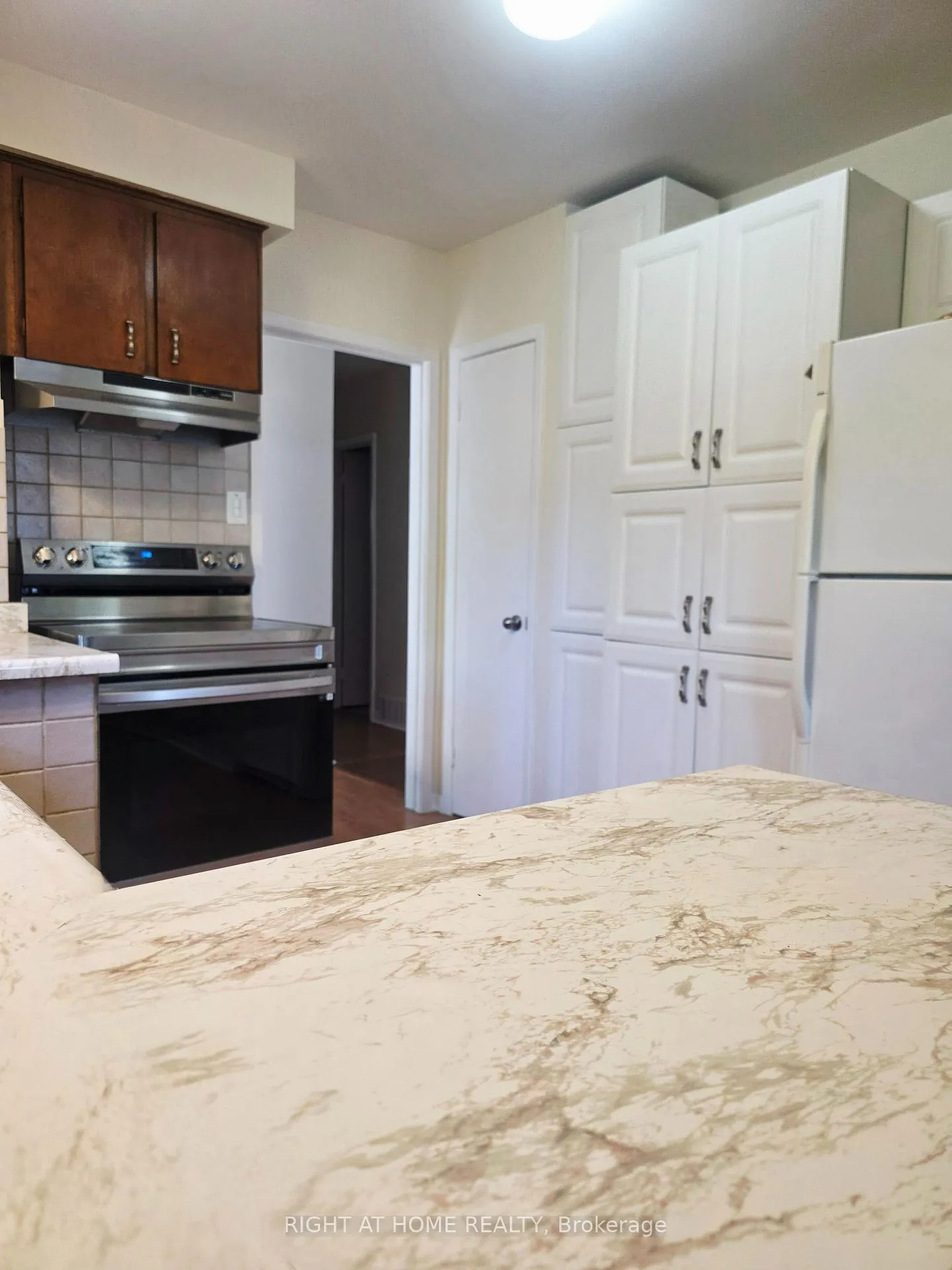 Photo 20 of 3556 Monica Drive, Mississauga, Malton — HOMEH