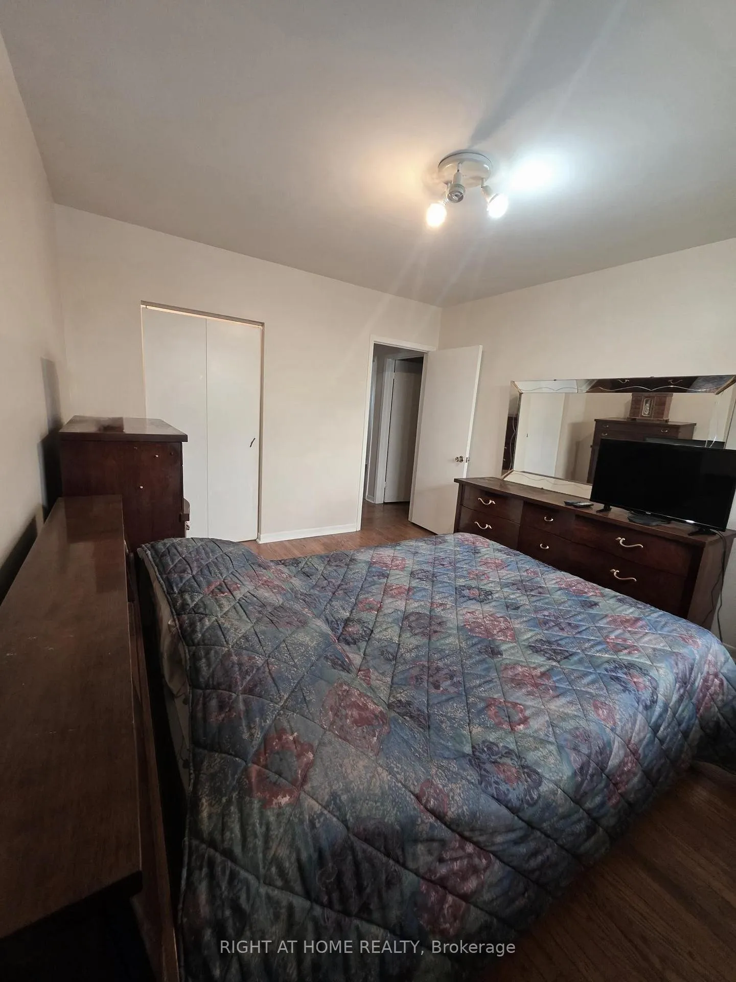 Photo 25 of 3556 Monica Drive, Mississauga, Malton — HOMEH