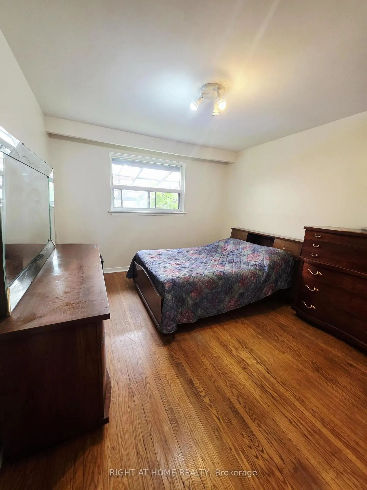 Photo 26 of 3556 Monica Drive, Mississauga, Malton — HOMEH