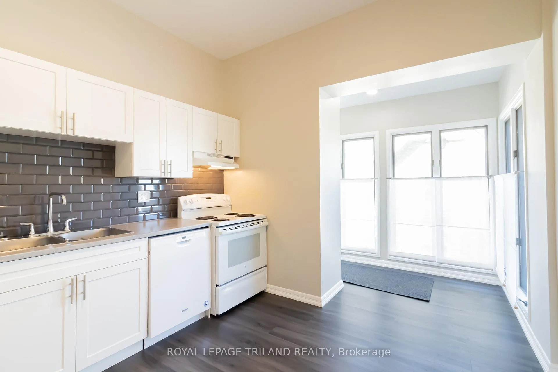 Photo 3 of Unit Upper, 613 Wellington Street, London, East F — HOMEH