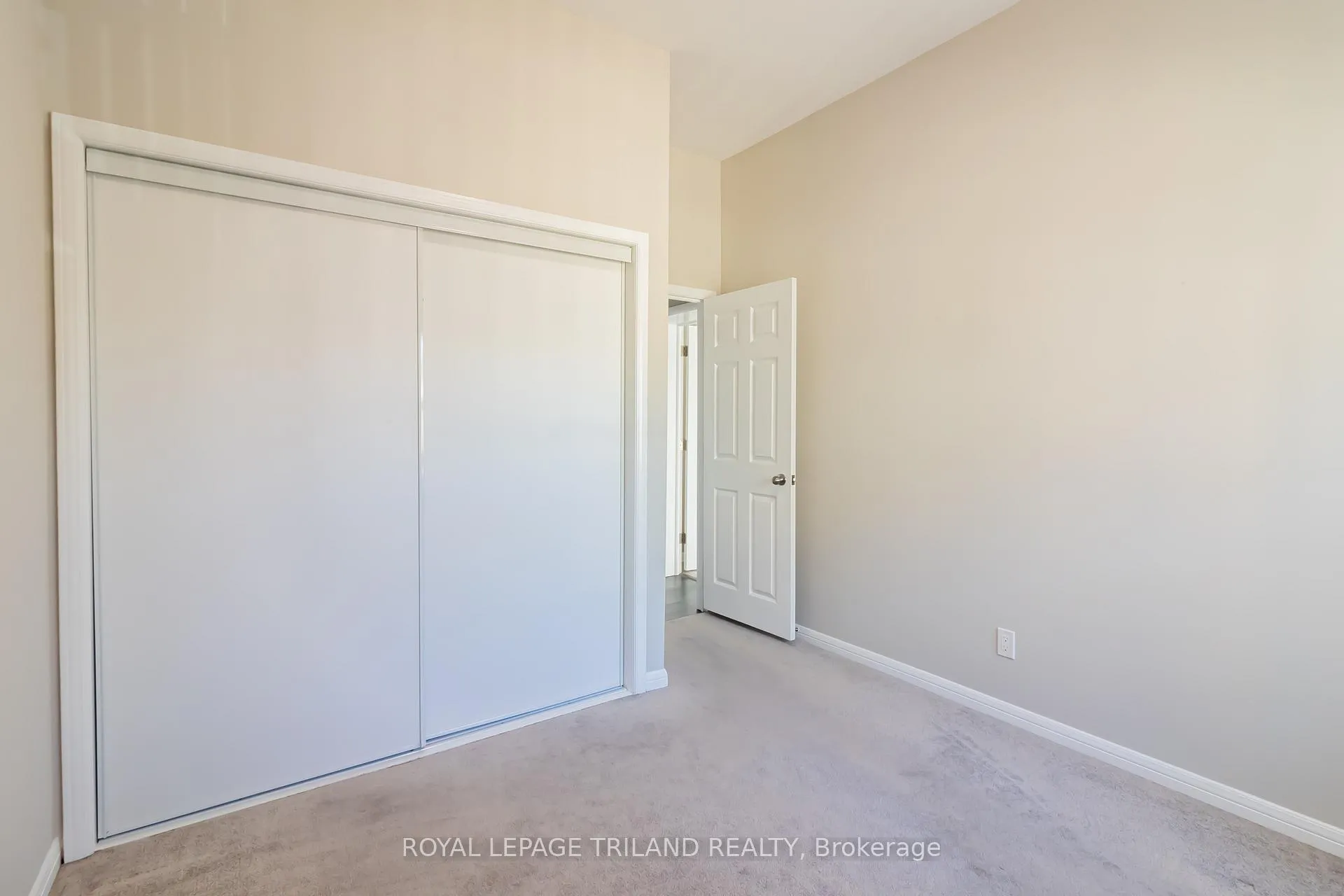 Photo 9 of Unit Upper, 613 Wellington Street, London, East F — HOMEH