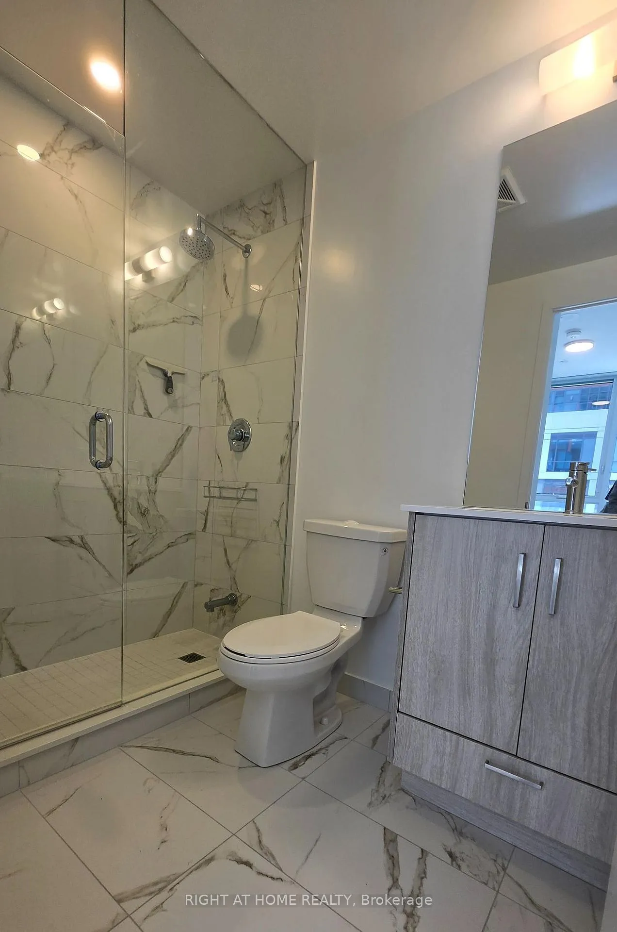 Photo 14 of Unit 1011, 180 Front Street E, Toronto, Moss Park — HOMEH