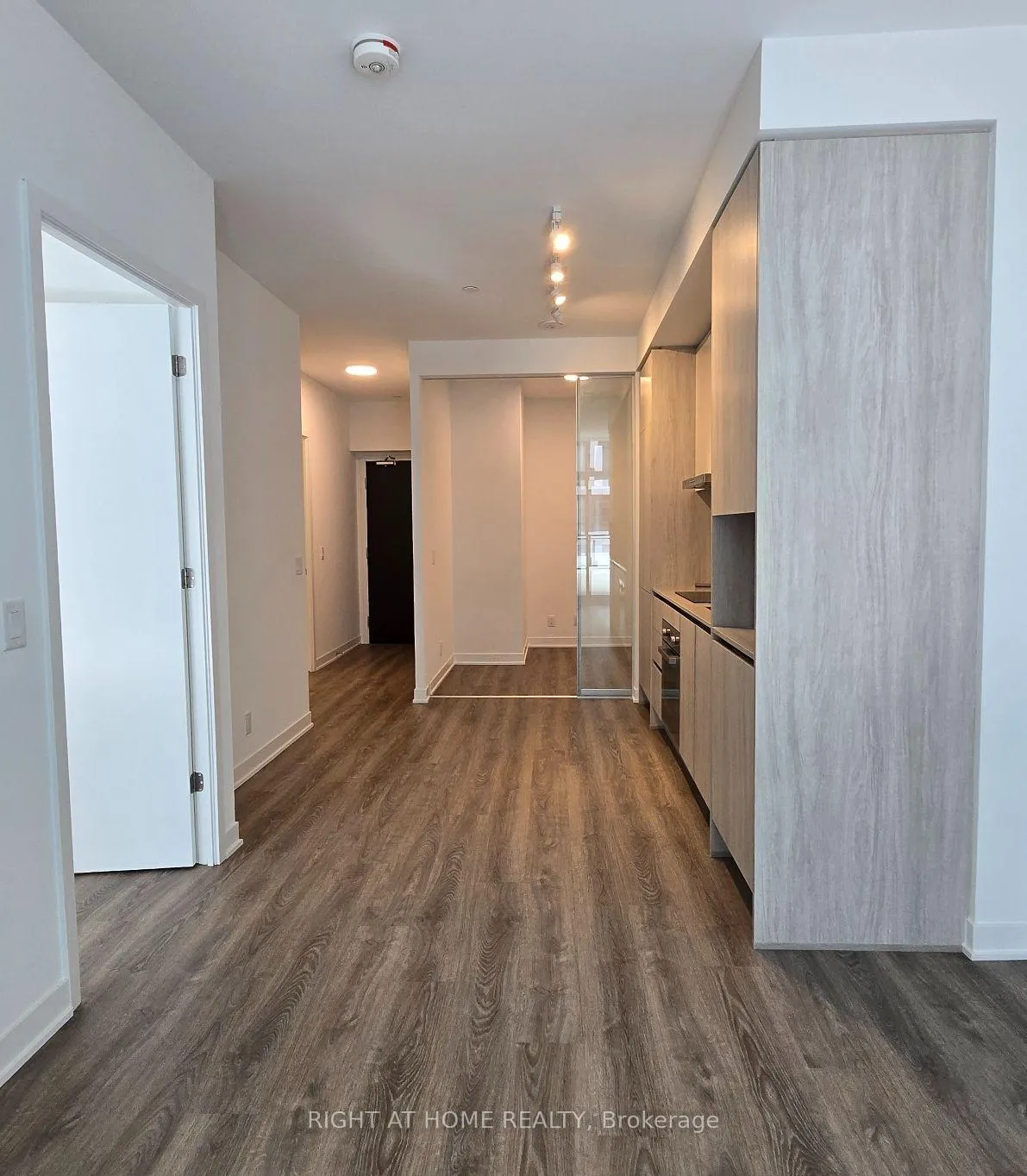 Photo 15 of Unit 1011, 180 Front Street E, Toronto, Moss Park — HOMEH