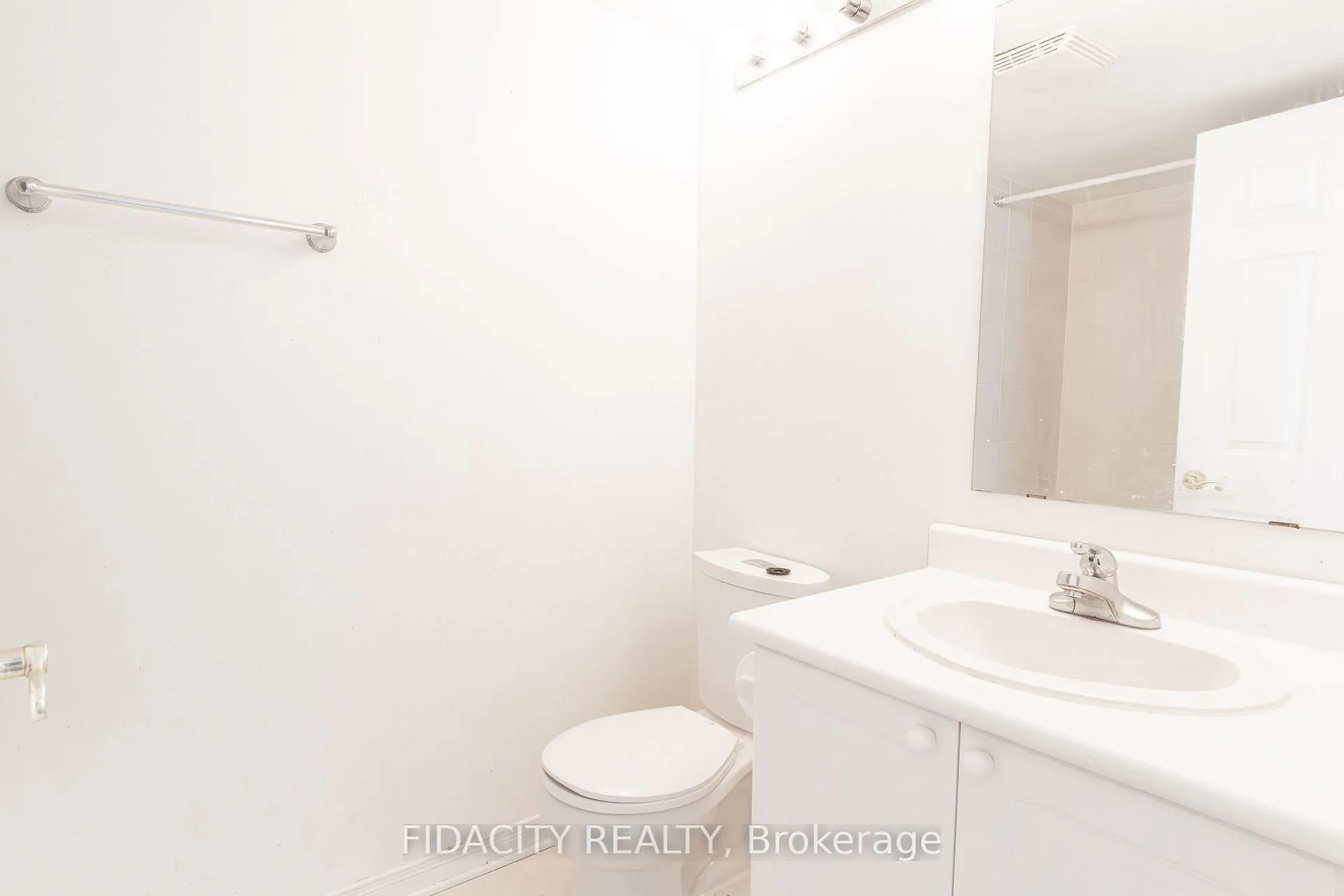 Photo 5 of Unit 7N, 310 Central Park Drive, Ottawa, Central Park — HOMEH