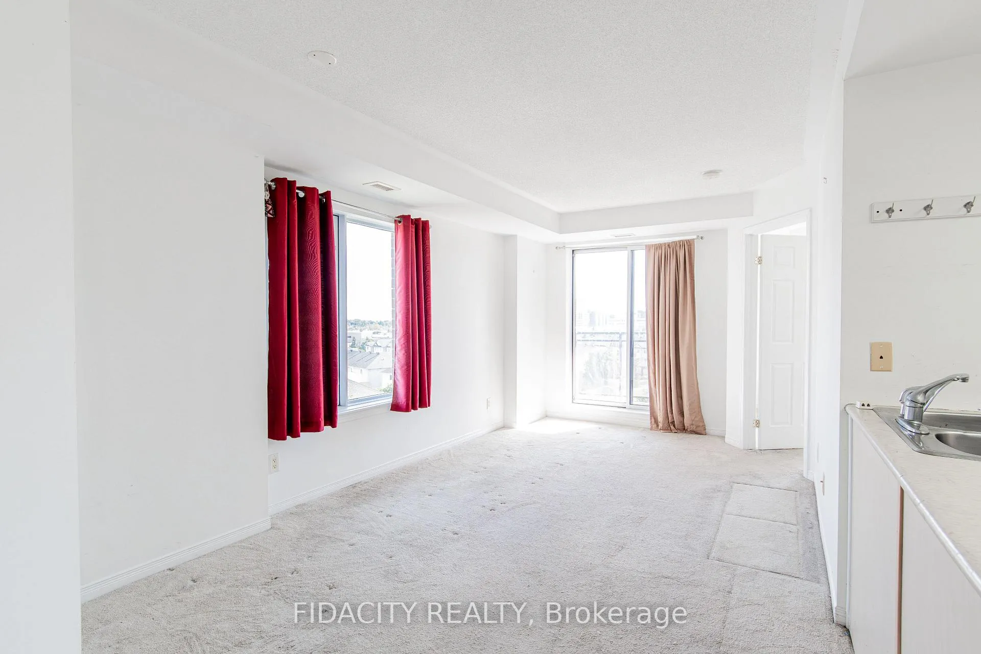 Photo 7 of Unit 7N, 310 Central Park Drive, Ottawa, Central Park — HOMEH
