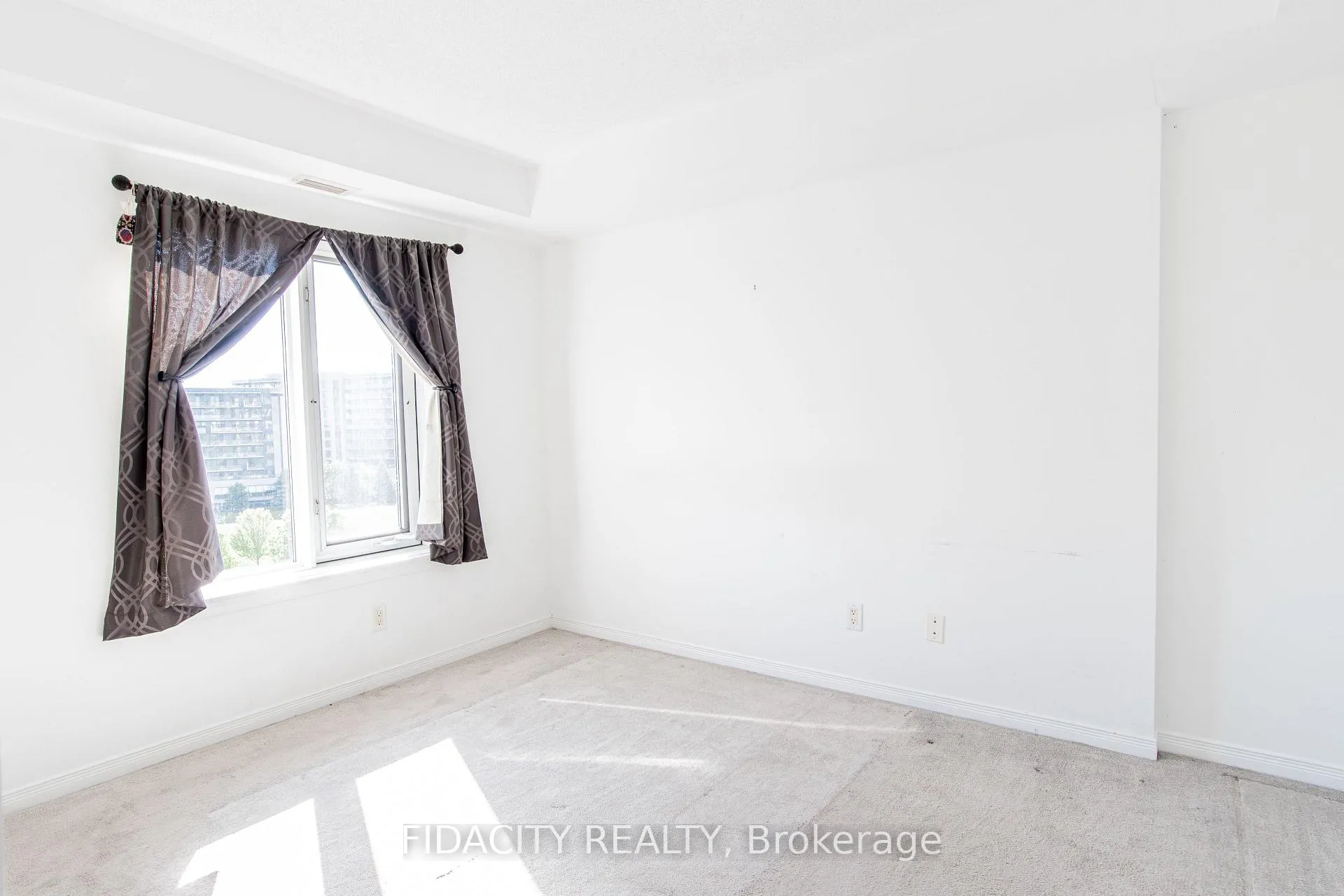 Photo 8 of Unit 7N, 310 Central Park Drive, Ottawa, Central Park — HOMEH